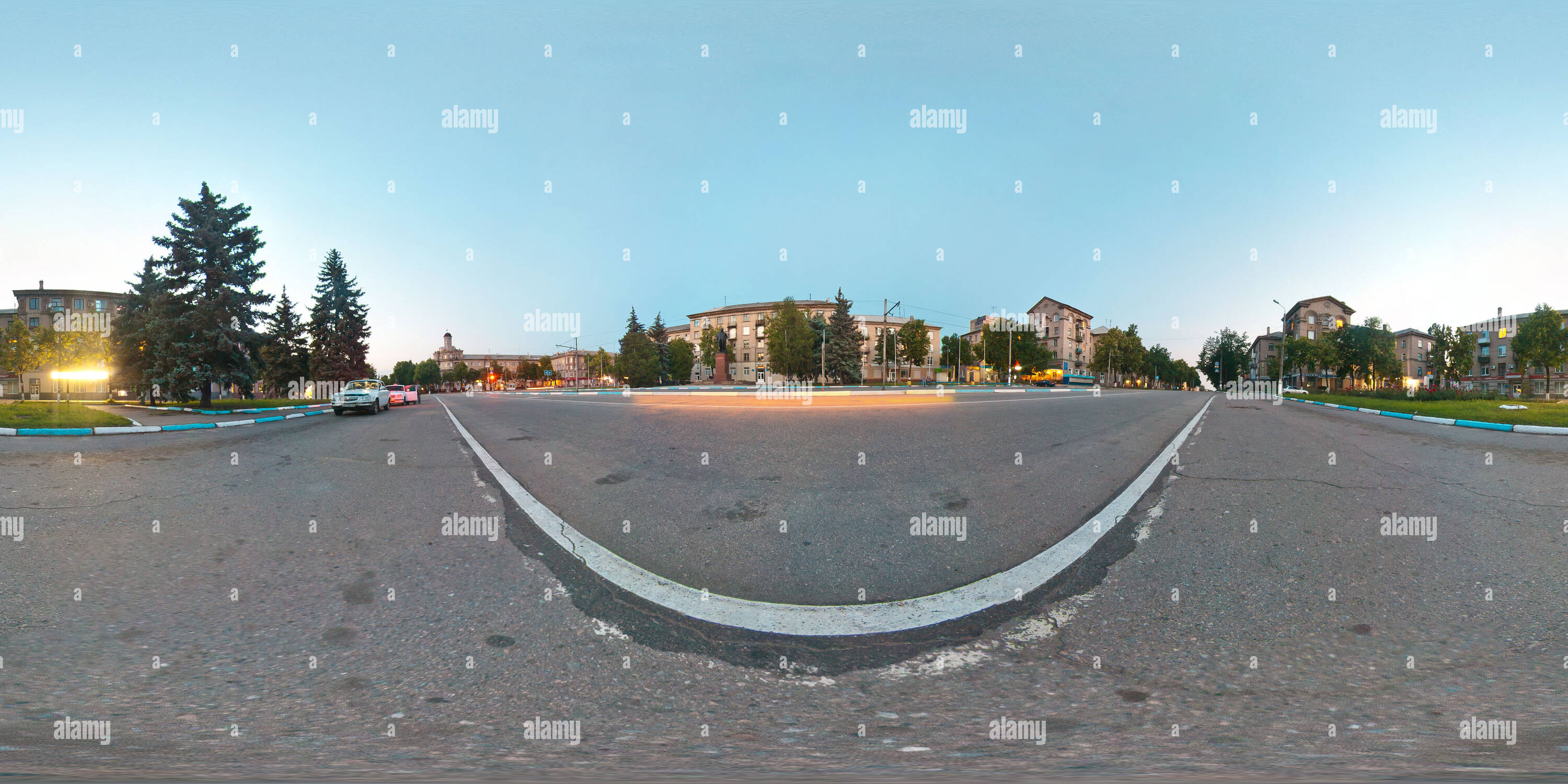 360° view of Druzhkovka. Lenina square - Alamy