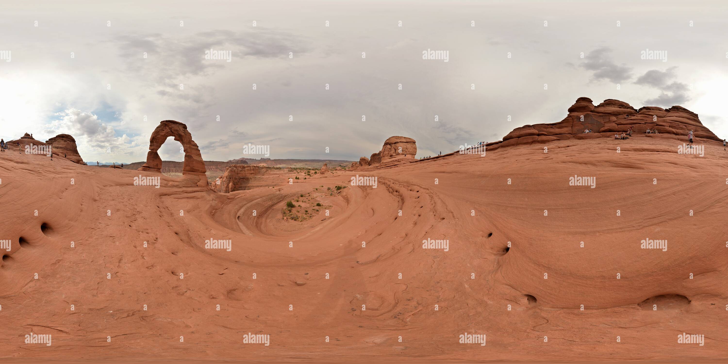 360 degree panoramic view of Delicate Arch