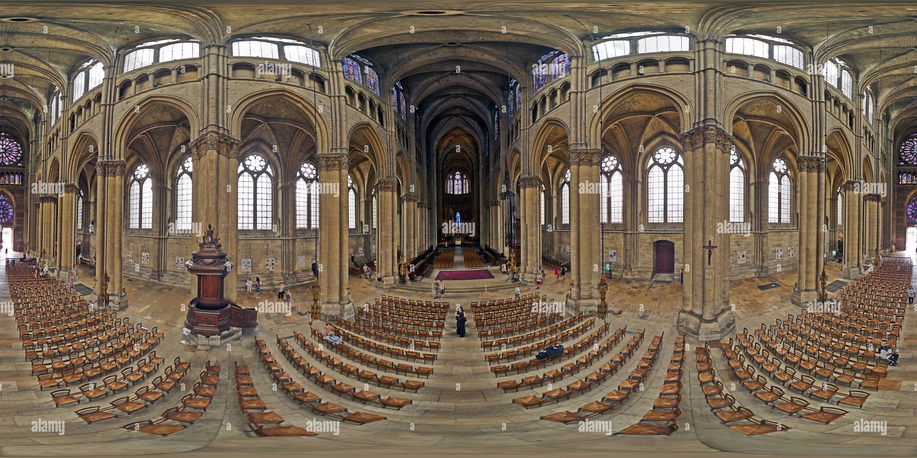 360° view of Interior of the Cathedral Notre Dame de Reims - Alamy