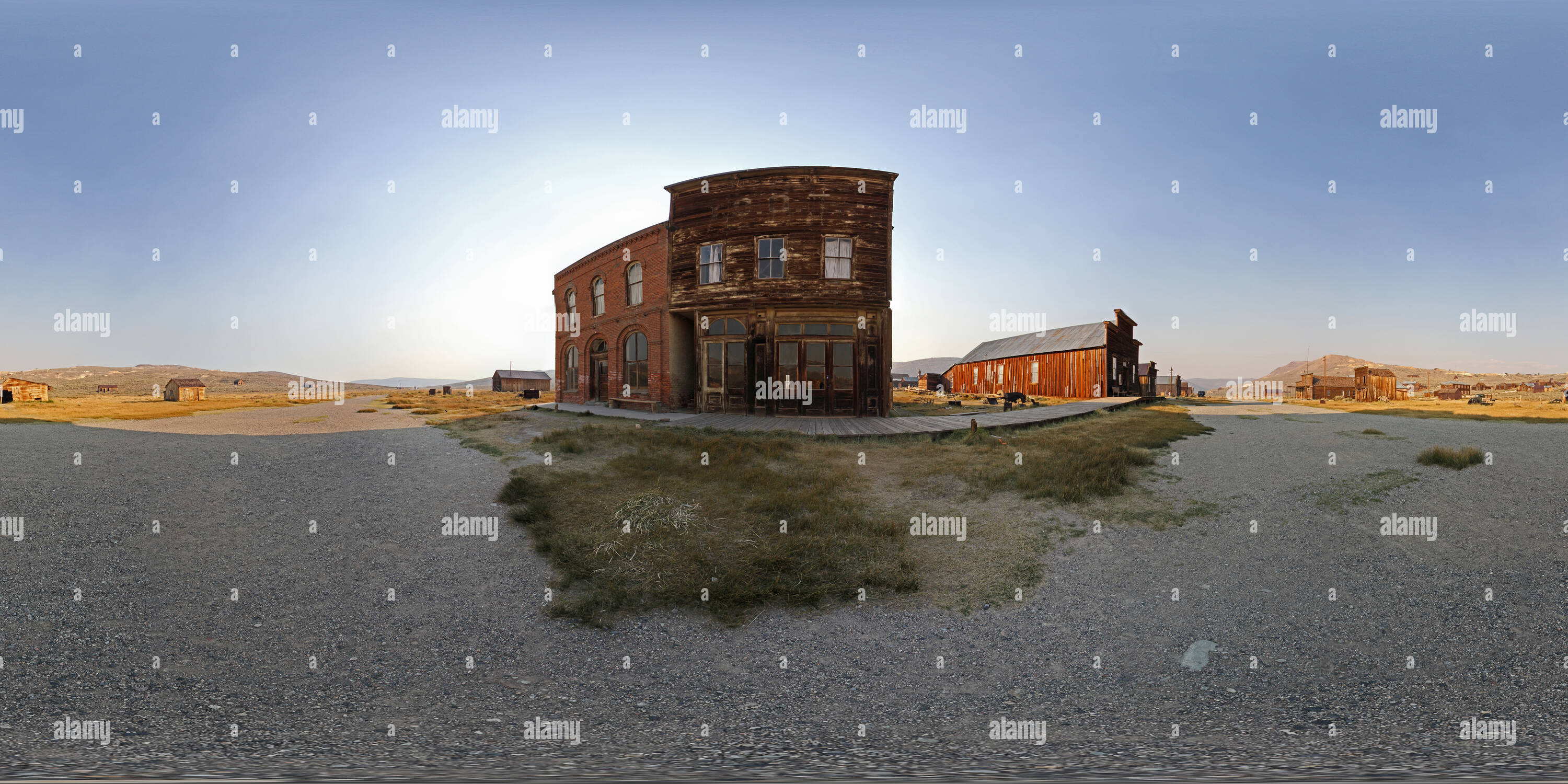 Bodie California Hotels; 360° view of Bodie - I.O.O.F. Hall and Dechambeau Hotel - Alamy