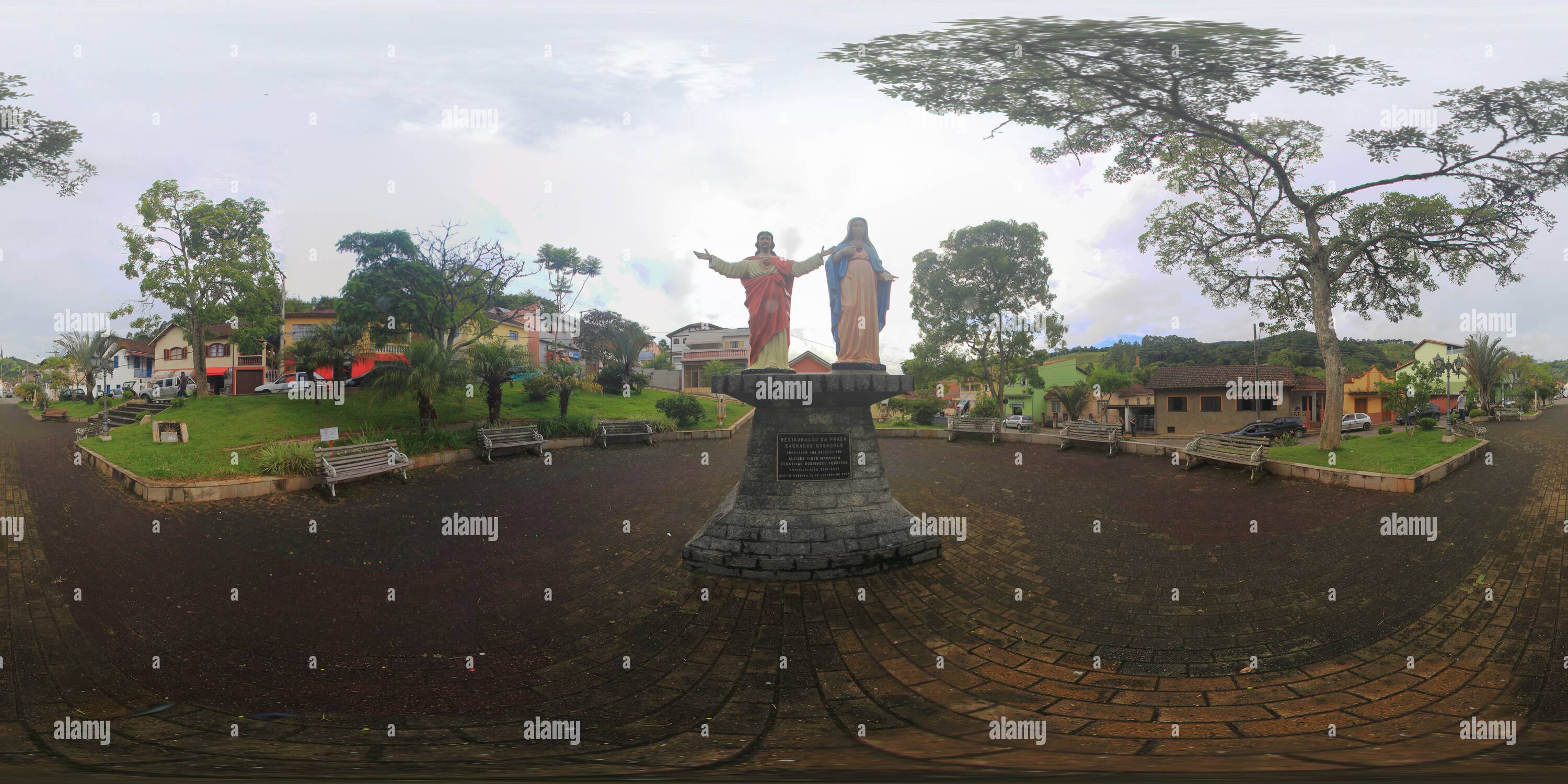 360° view of Praça dos Sagrados Corações - Delfim Moreira; MG - Alamy