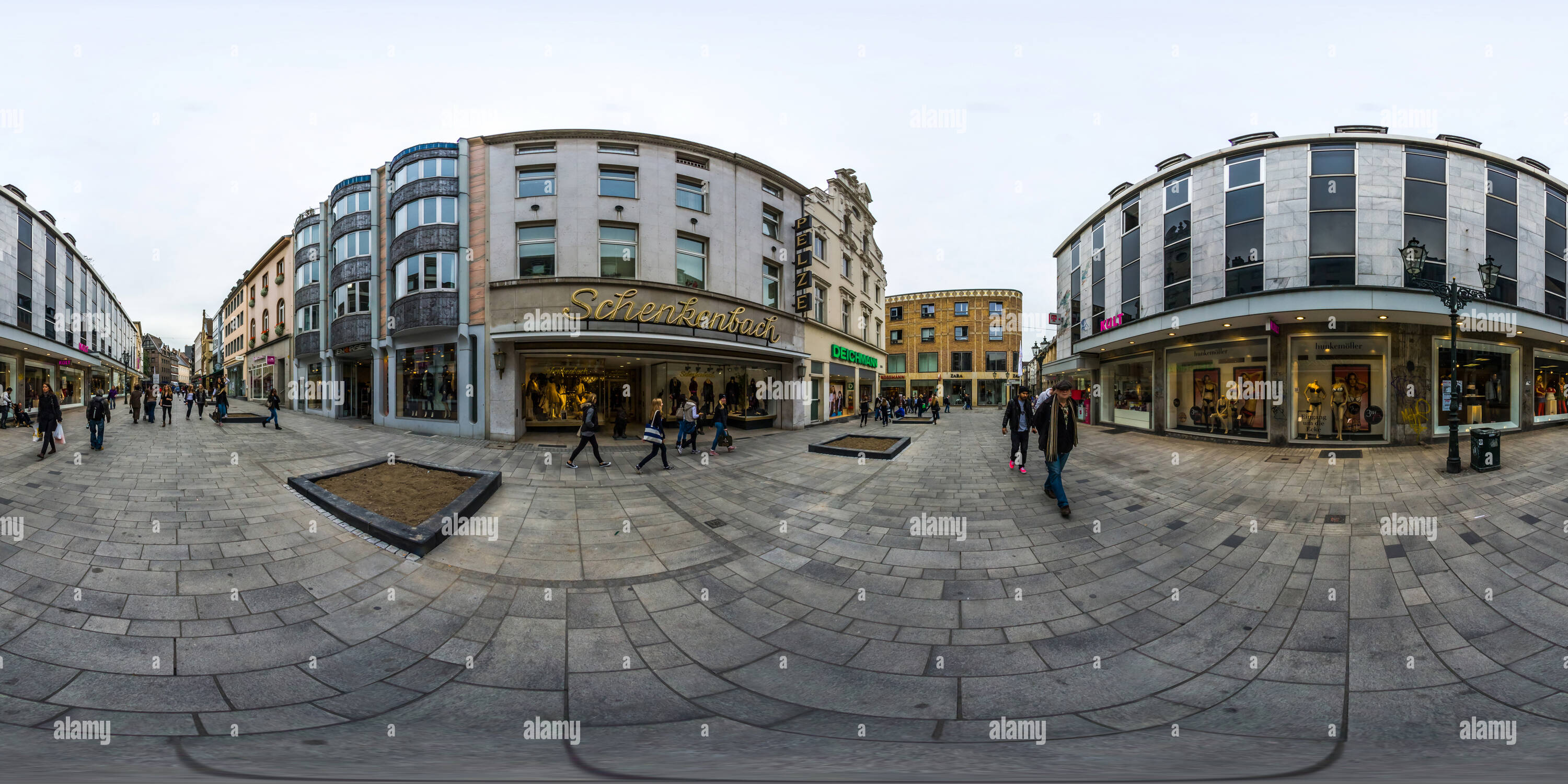 360° view of Düsseldorf - Altstadt (Old Town - Alamy
