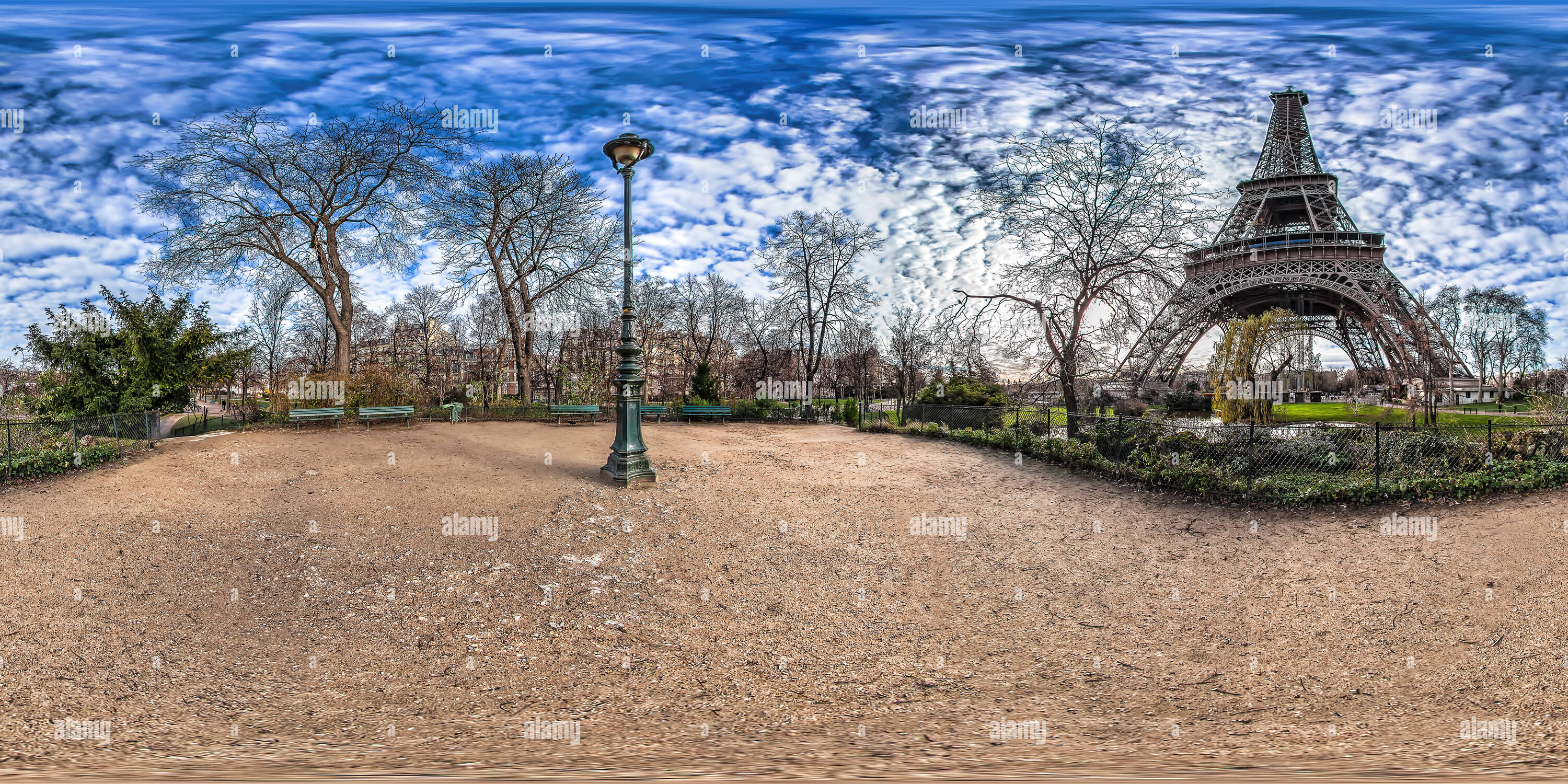 360° view of Lake sight Eiffel Tower NorthEast pillars Alamy