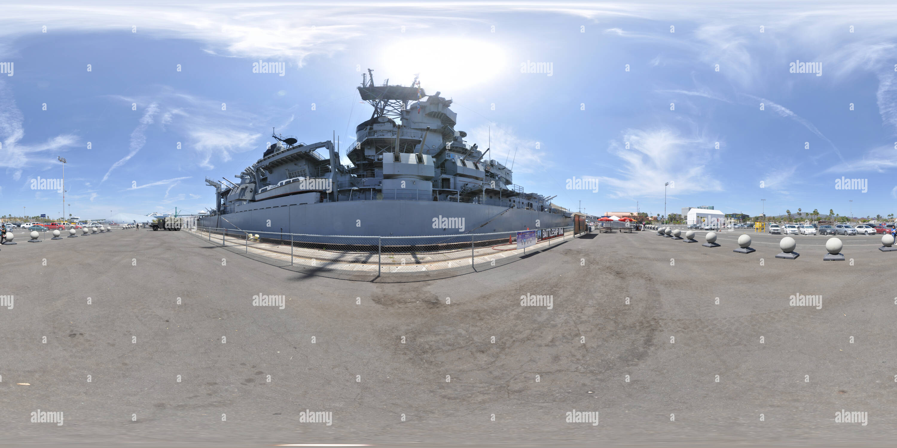 360° view of USS Iowa from Starboard Side - Alamy