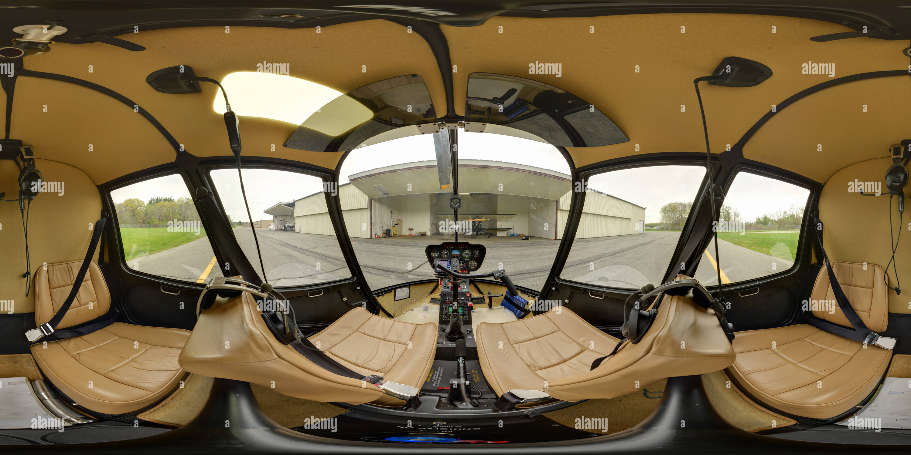 360° view of Robinson R44 Cockpit - Alamy