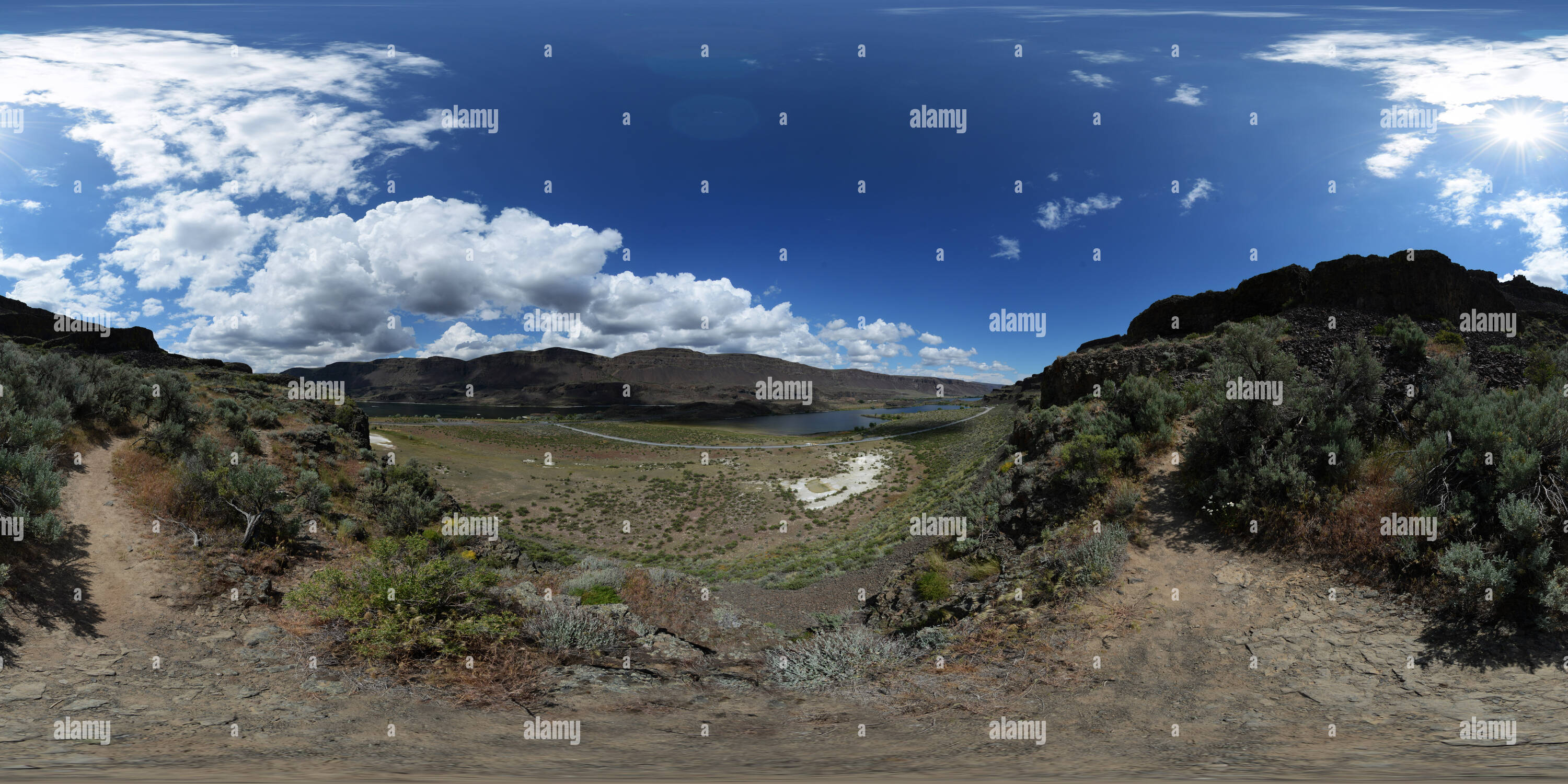 360° view of Lake Lenore Caves Trail, Grant Co., Washington State,USA