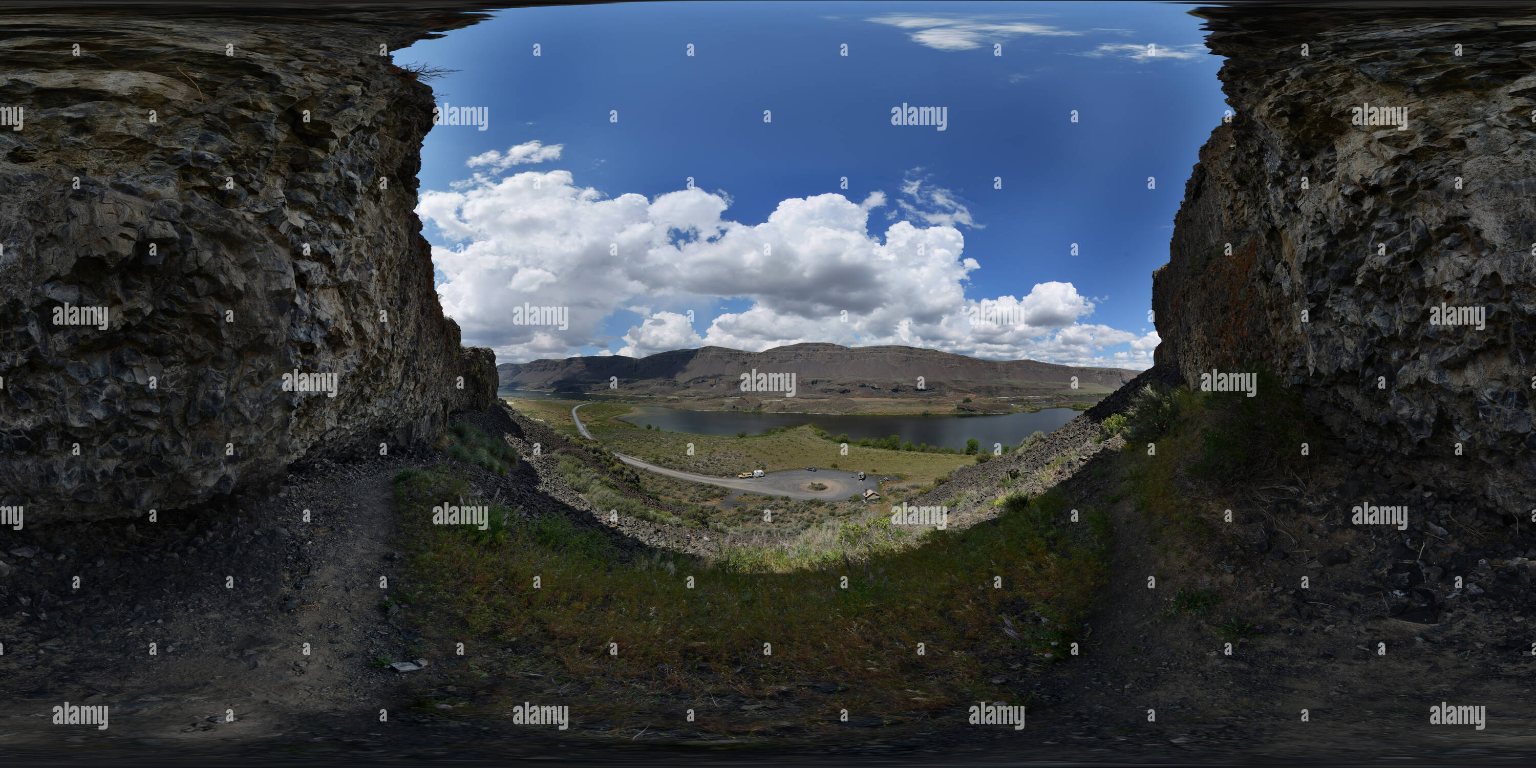 360° view of Lake Lenore Caves Trail, Grant Co., Washington State,USA