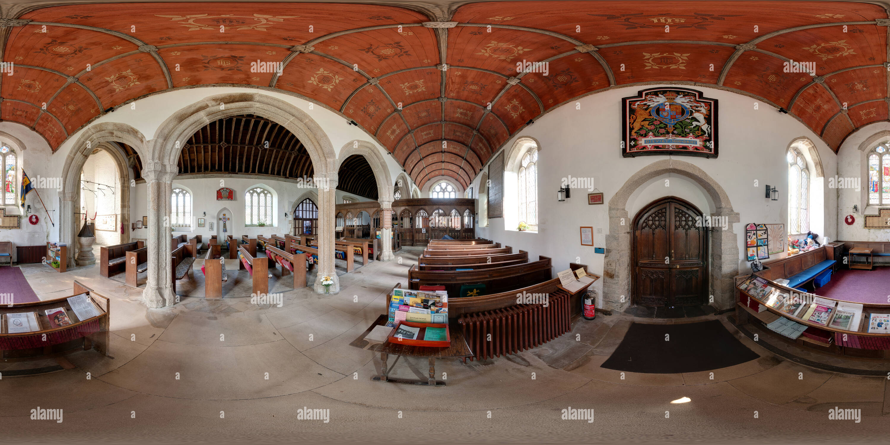 360 degree panoramic view of Lanreath Church, the South Aisle