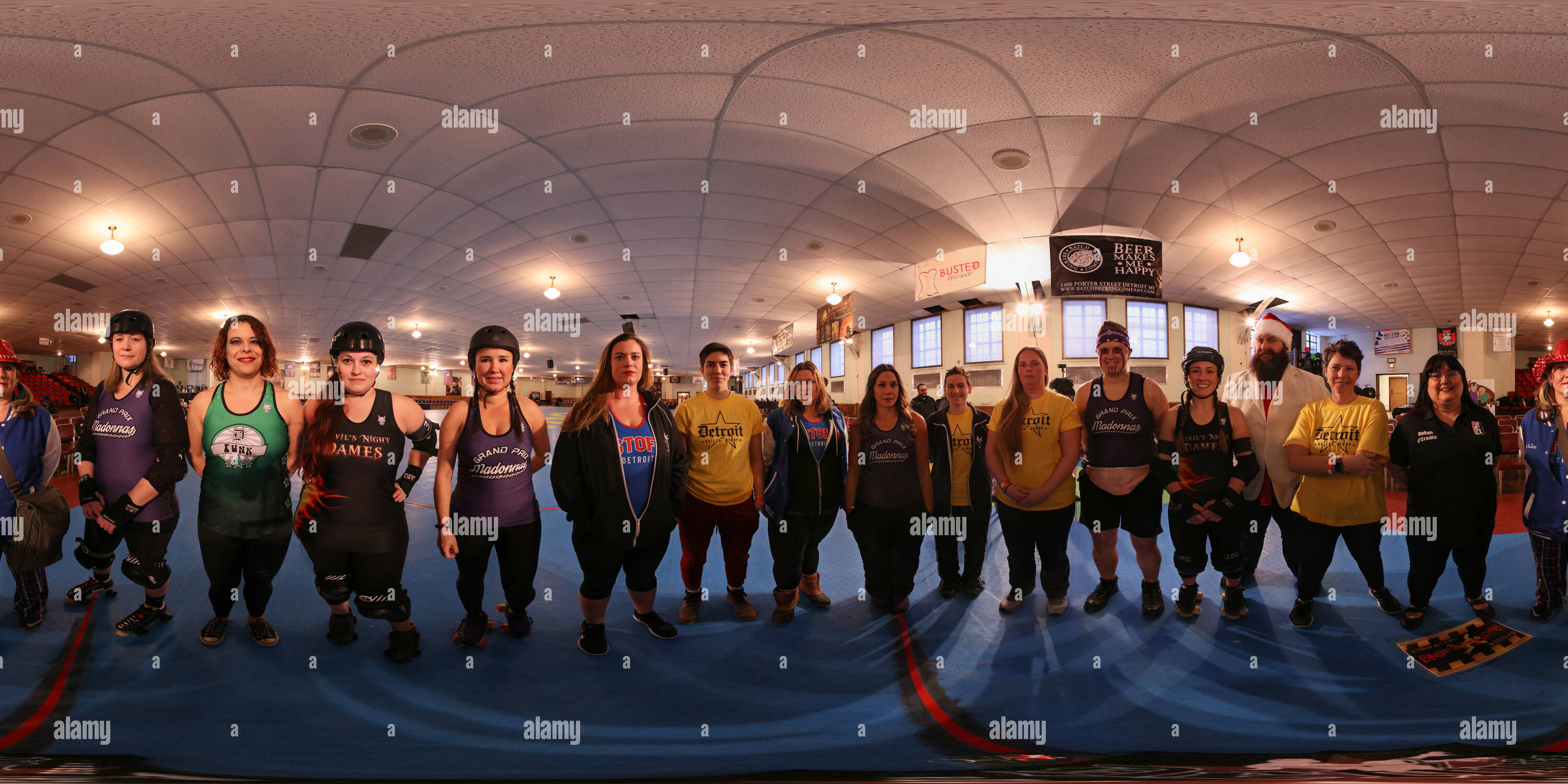 Detroit roller derby the masonic derby girls drill hall hires stock photography and images Alamy