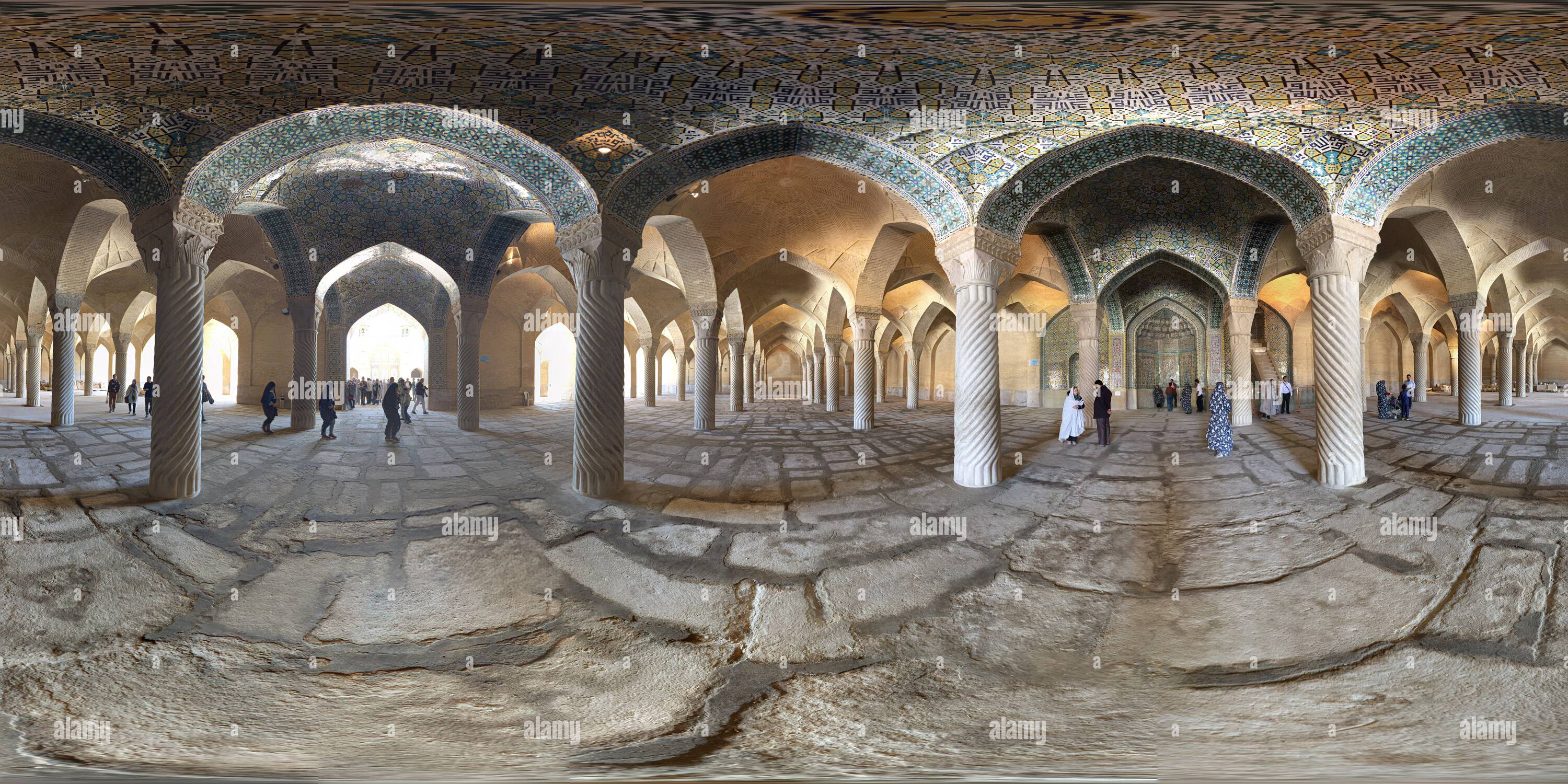 360° view of Vakil Mosque shiraz - Alamy