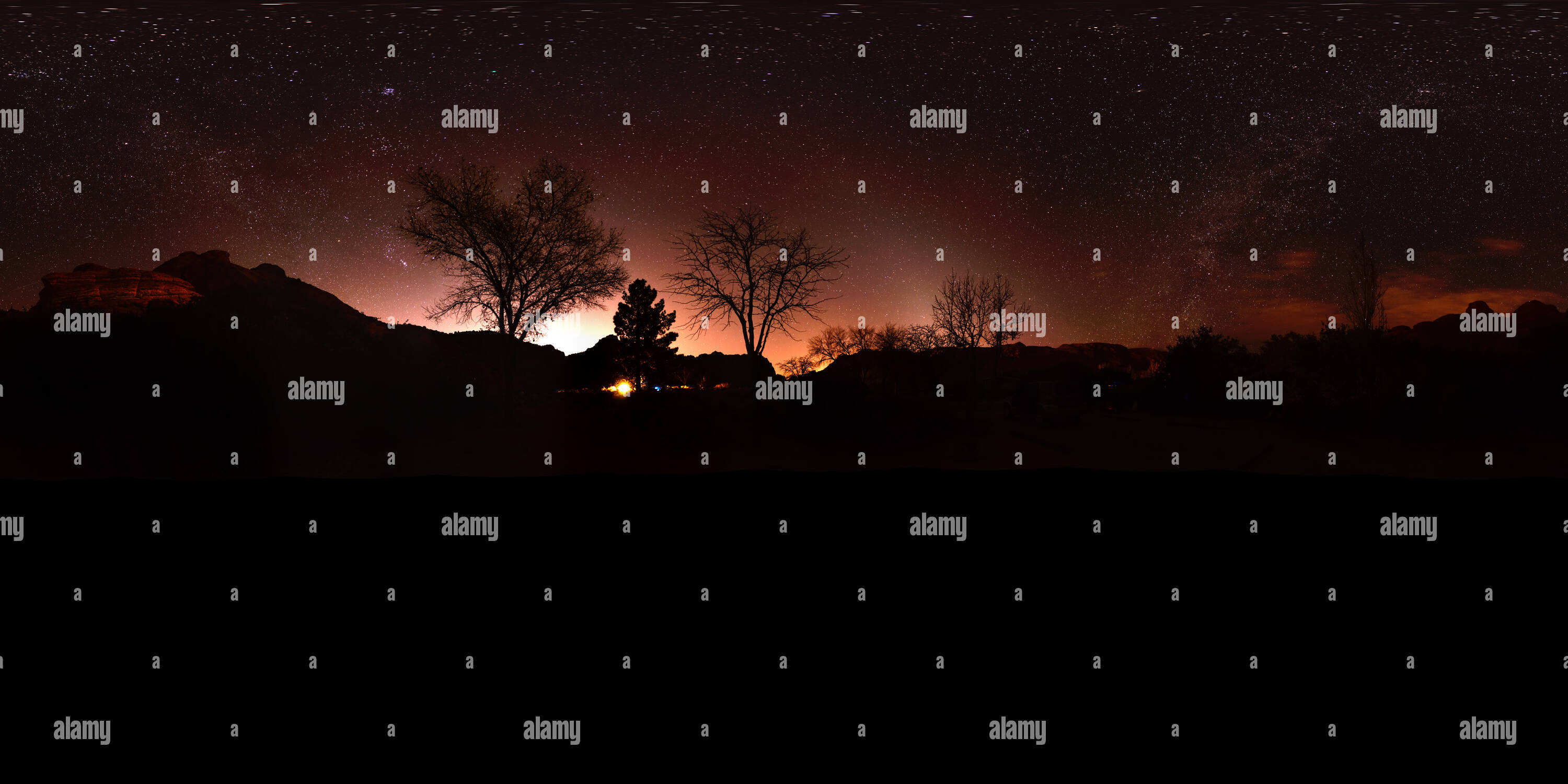 360° view of Comet Lovejoy, Snow Canyon State Park, Utah, USA Alamy