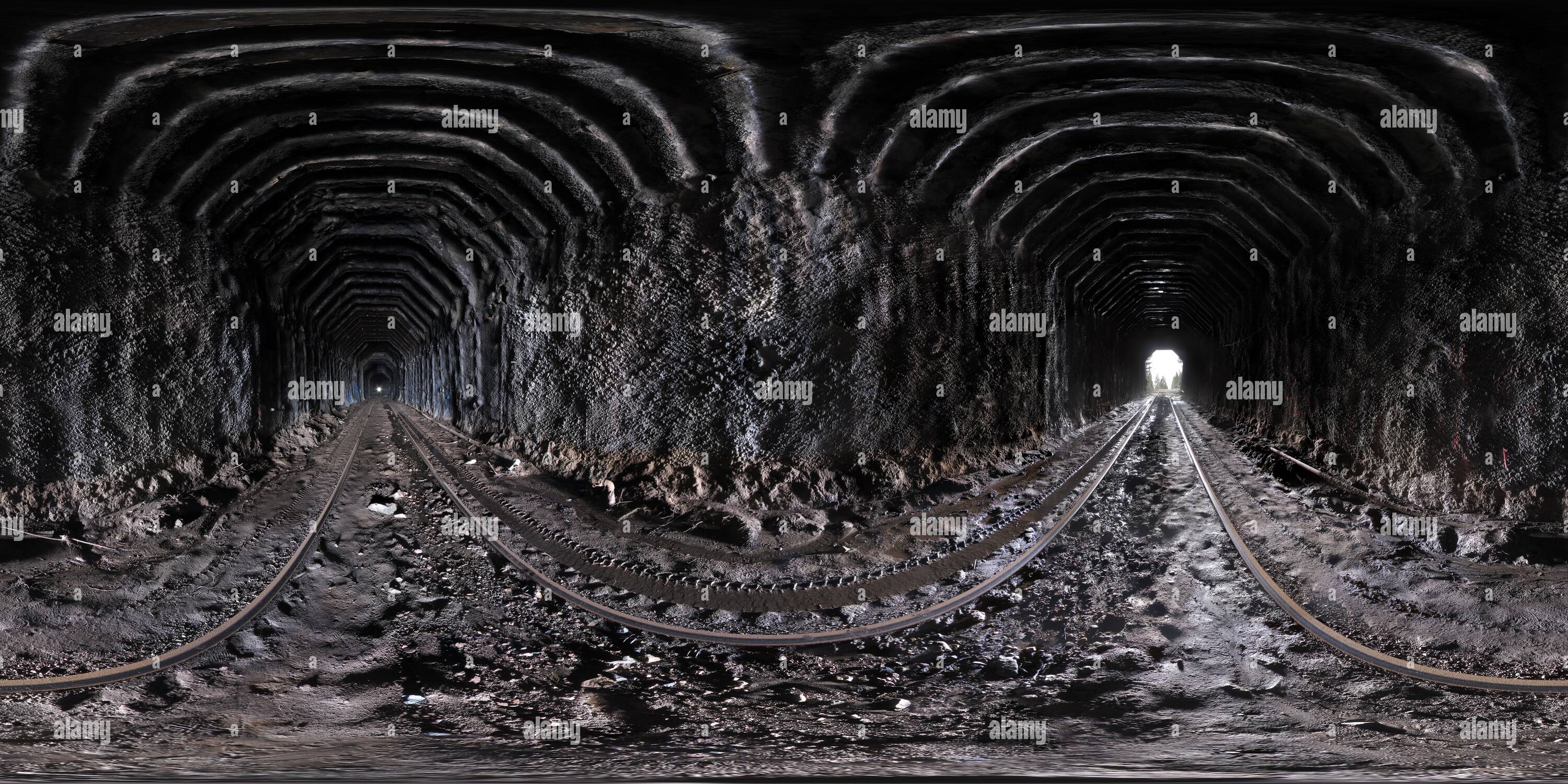 360° view of Railroad tunnel (interior Alamy