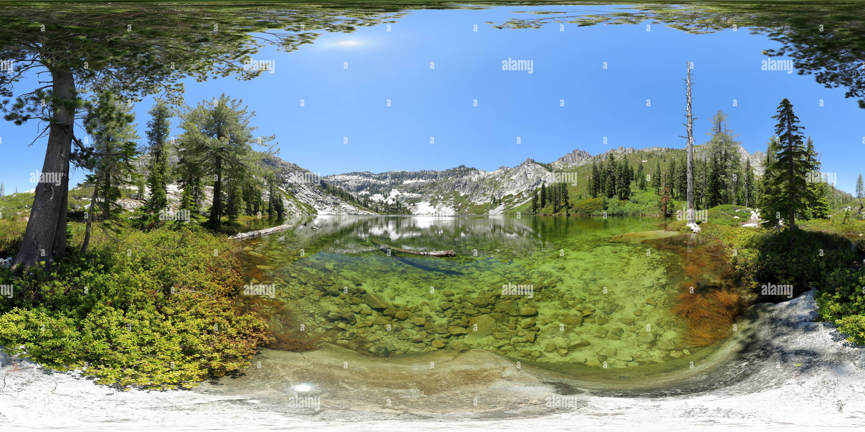 360° view of Big Bear Lake [1] Alamy