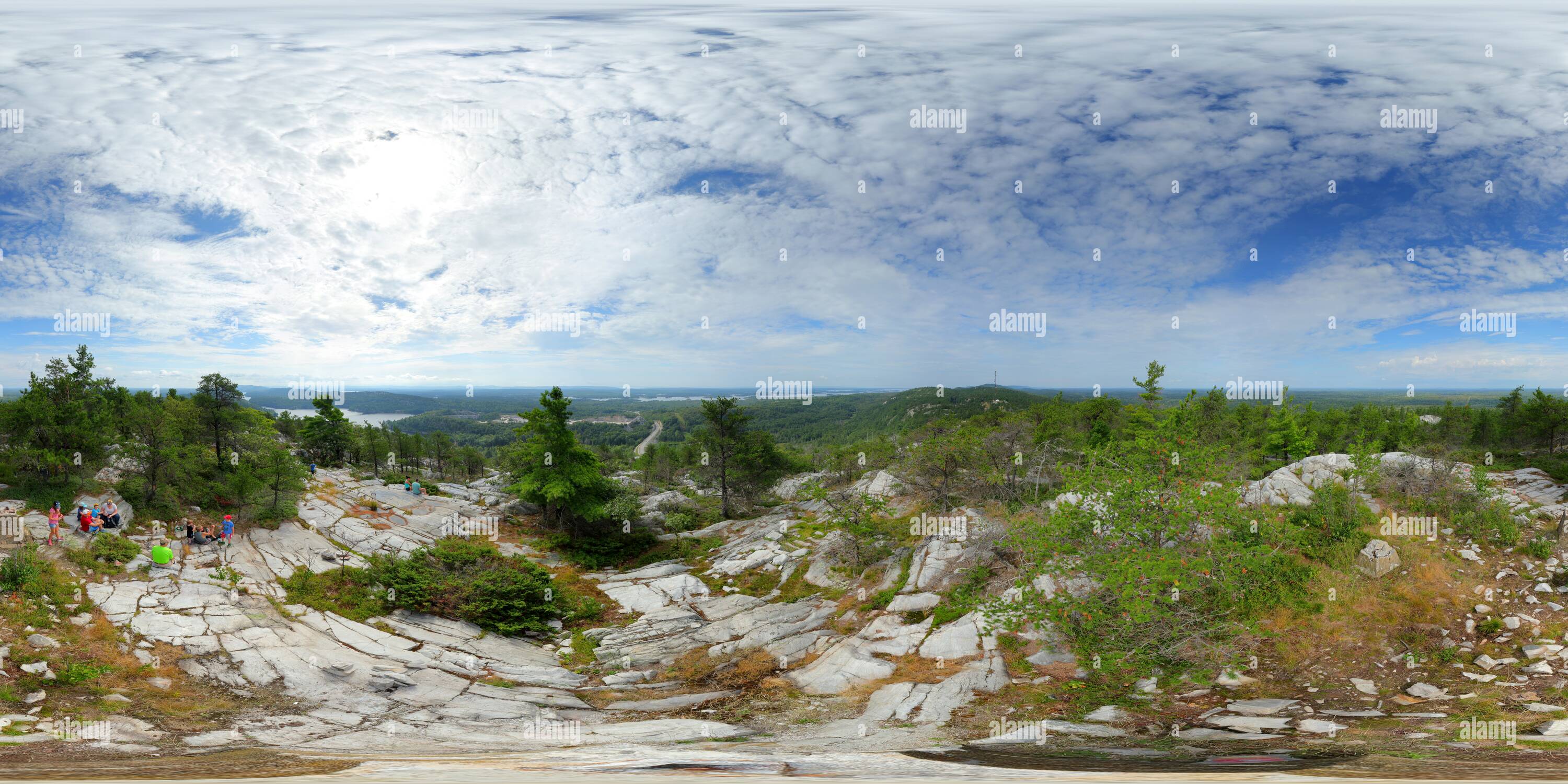 360° view of Willisville Mountain (341m/1120') summit Alamy