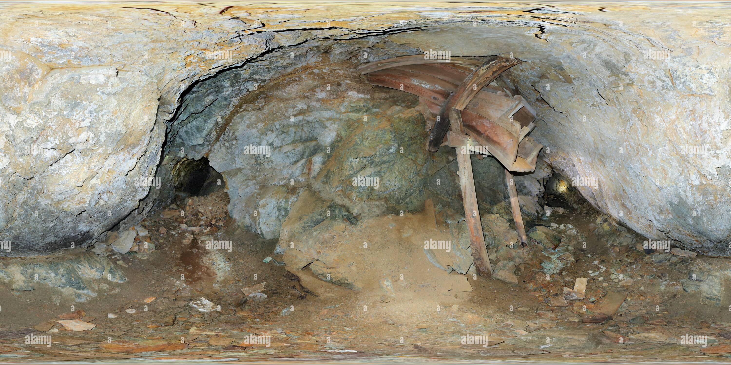 360 degree panoramic view of Vernon Mine - upper adit ore chute