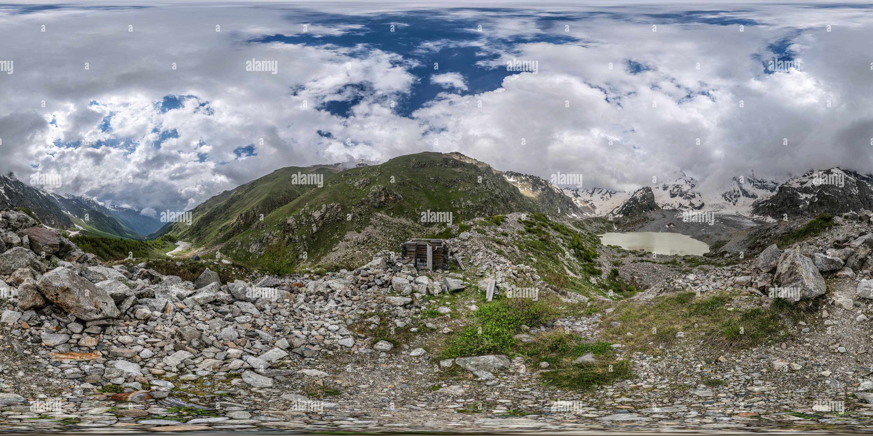 360 degree panoramic view of Bashkara (Panorama 320 2015/06/14)