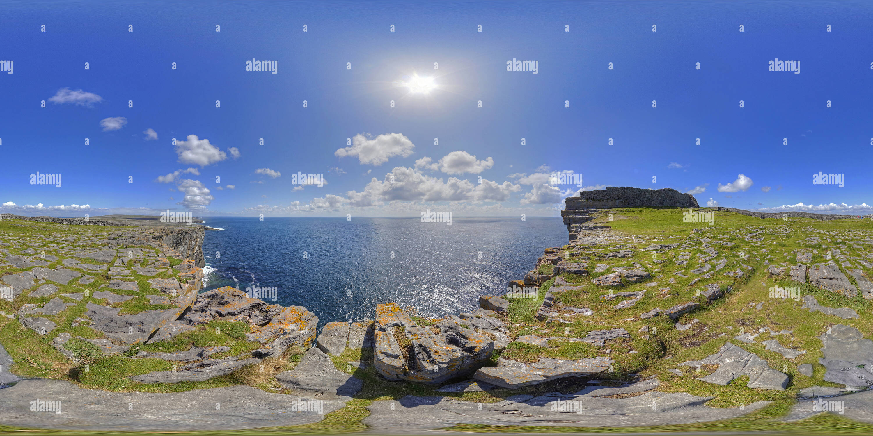 Dun aengus fort hi-res stock photography and images - Alamy