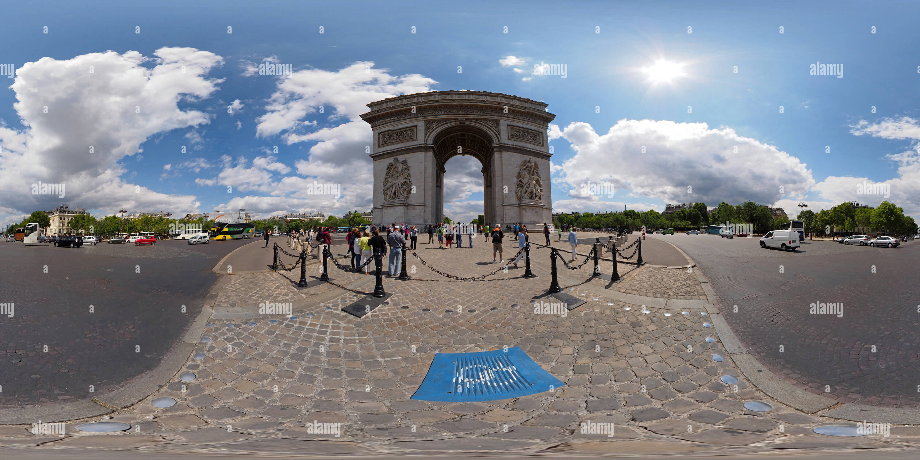 360° view of Arc de Triomphe 1 - Alamy