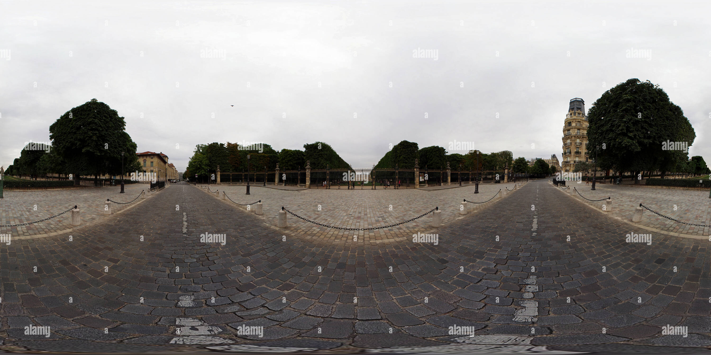 360° view of Entrance of the Luxembourg Palace Alamy