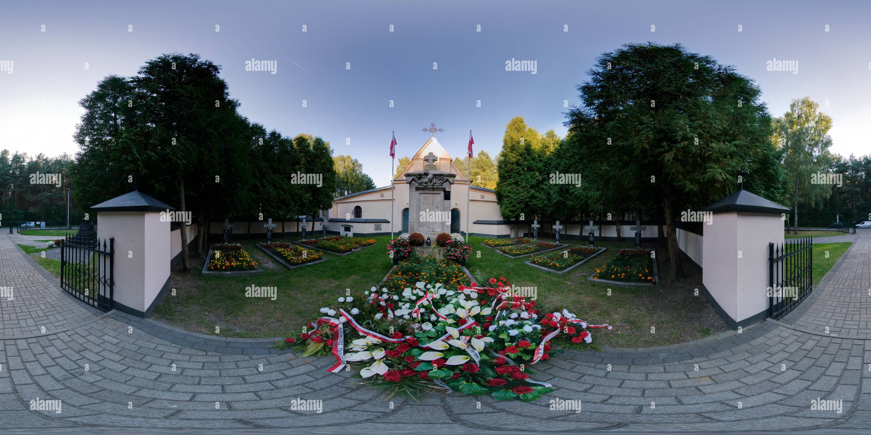 360 View Of Cemetery Killed In The Battle Of Warsaw 7398 Alamy