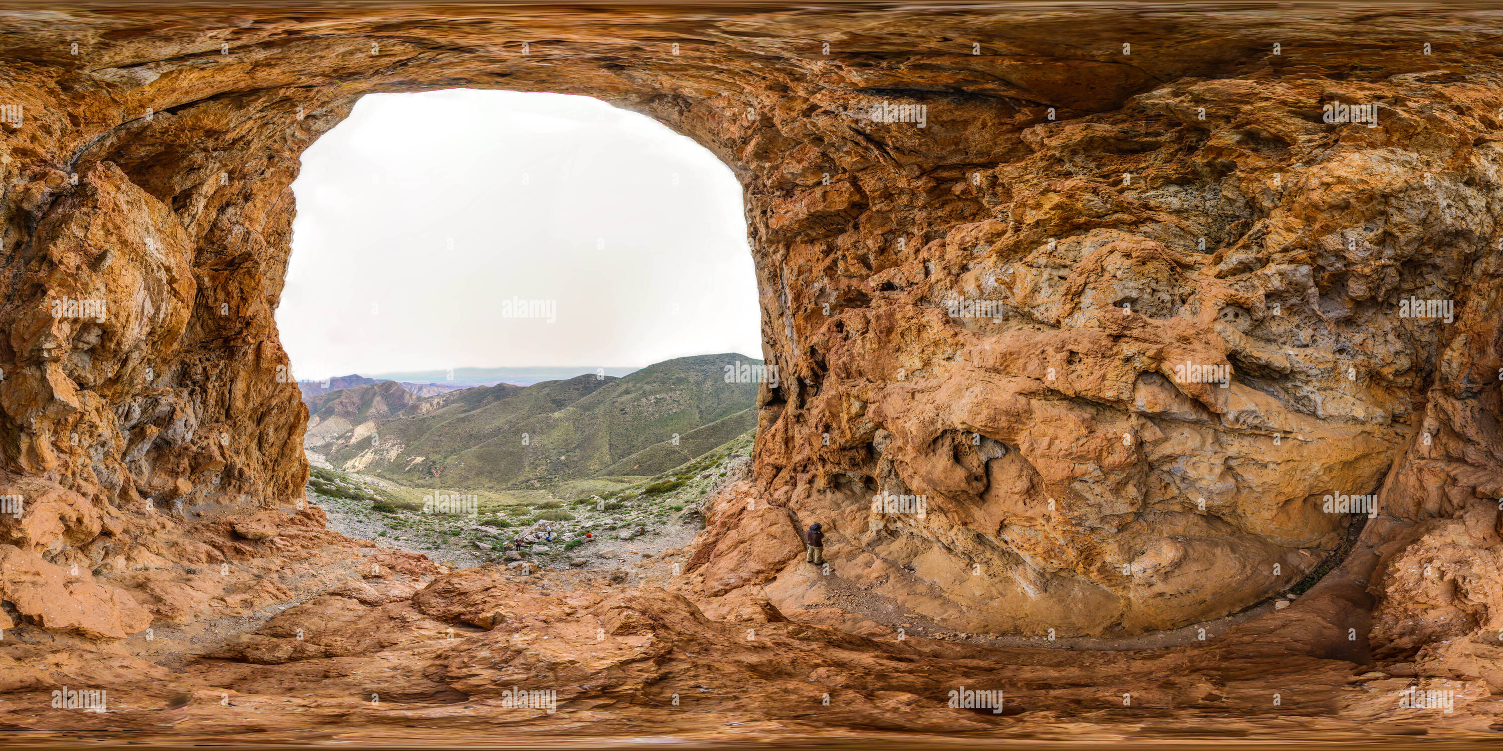 360° view of Under 7 Rijal cliff - Alamy