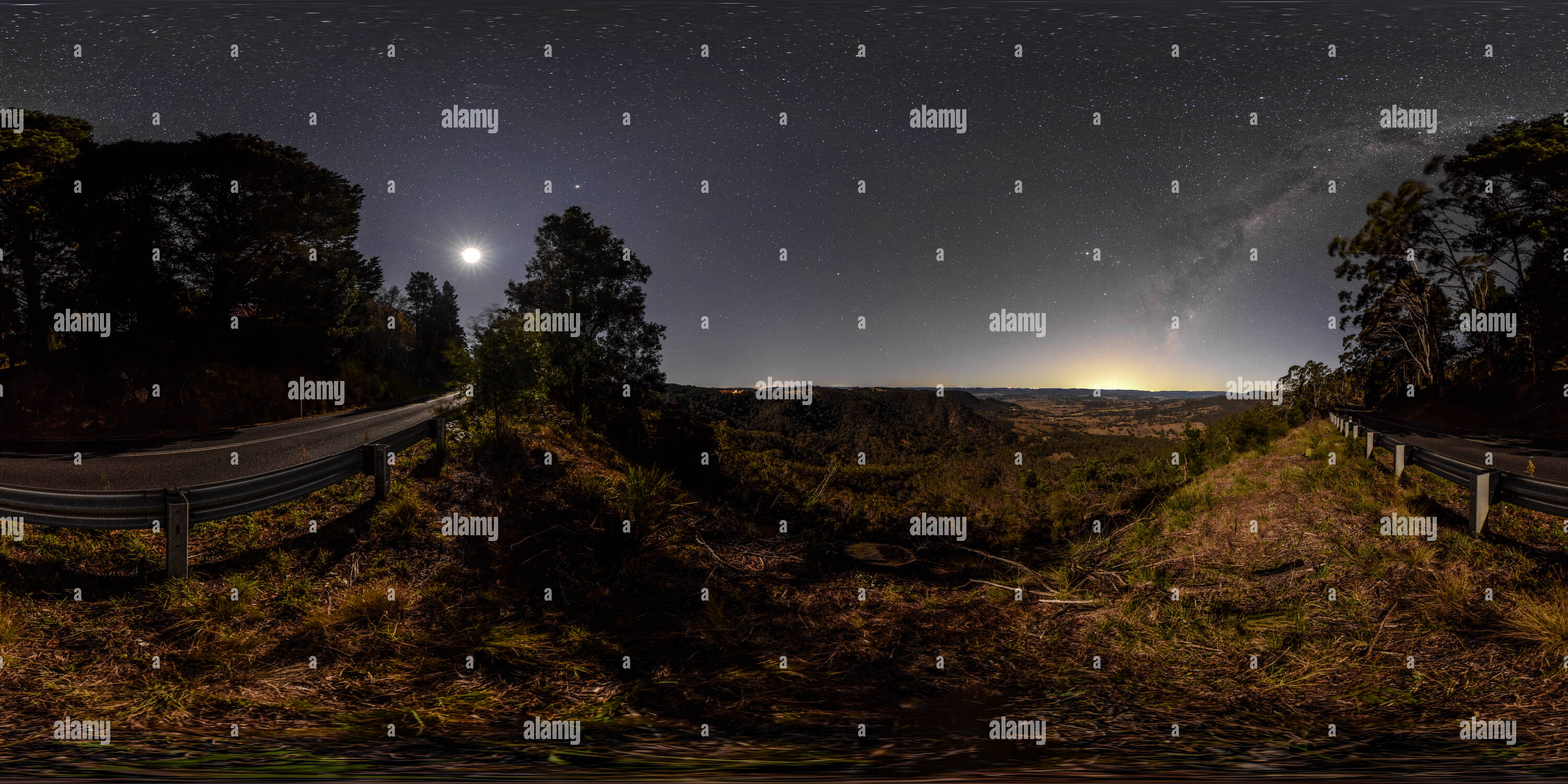 360 degree panoramic view of Megalong Valley Night View from Hampton NSW Australia