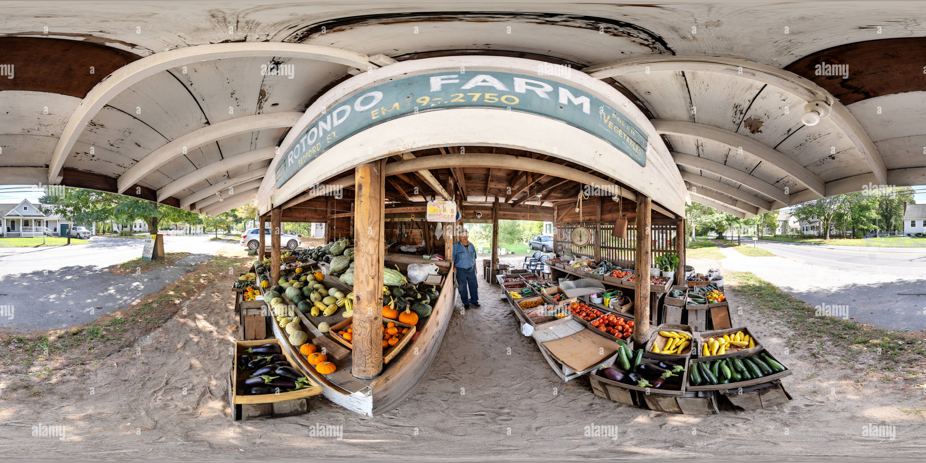 360° view of Rotondo Farm Stand Alamy