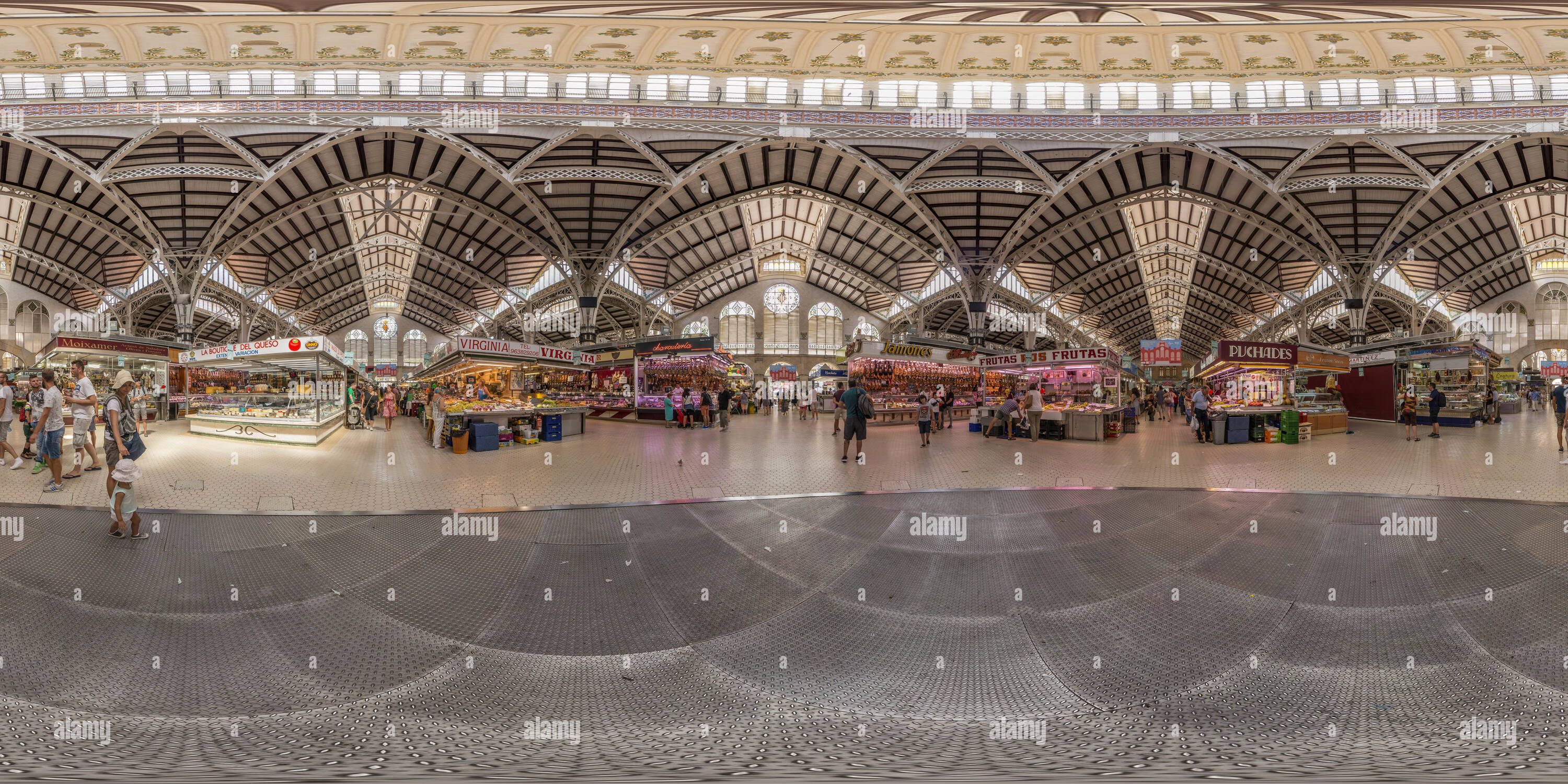 360° view of Central Market at Valence Alamy