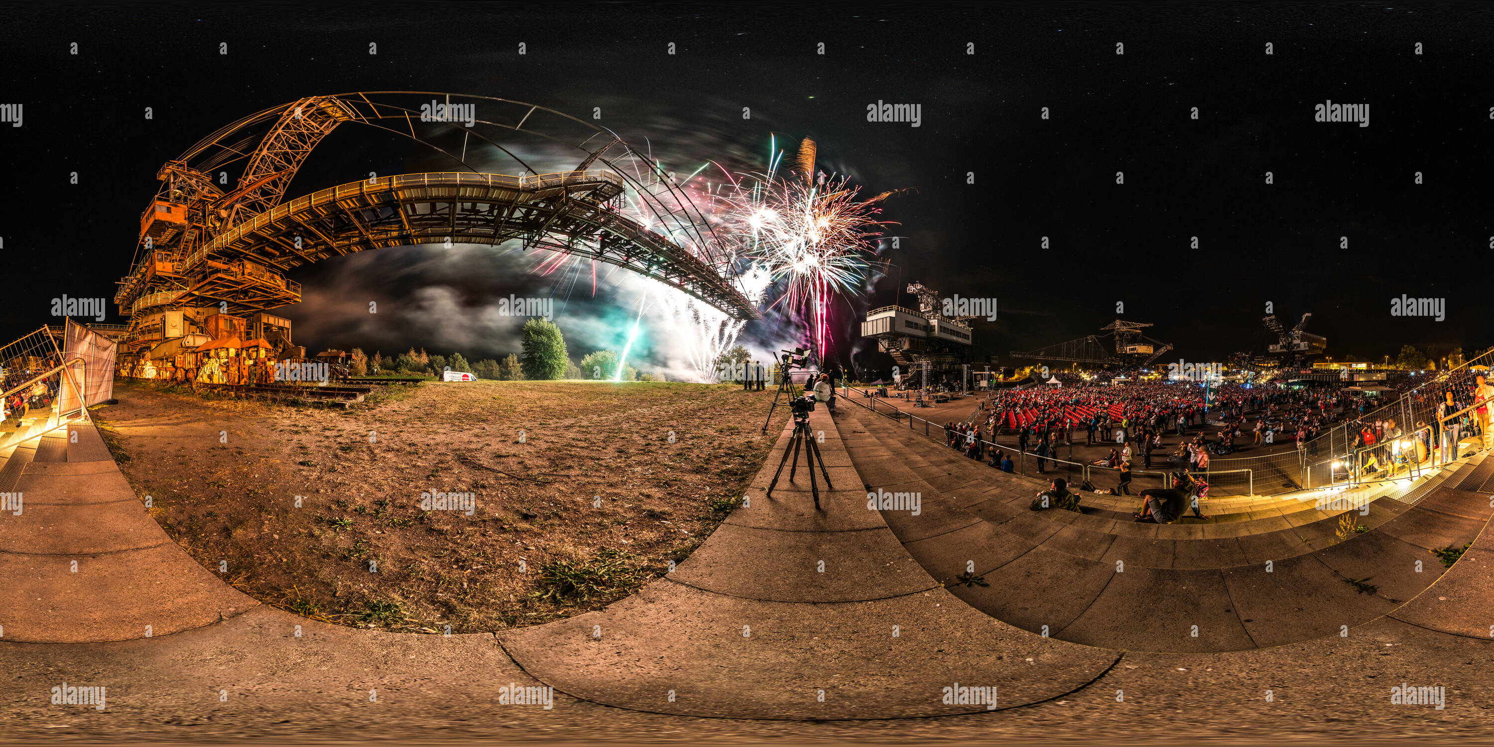 360° view of Pyro Games 2016, Ferropolis - Alamy