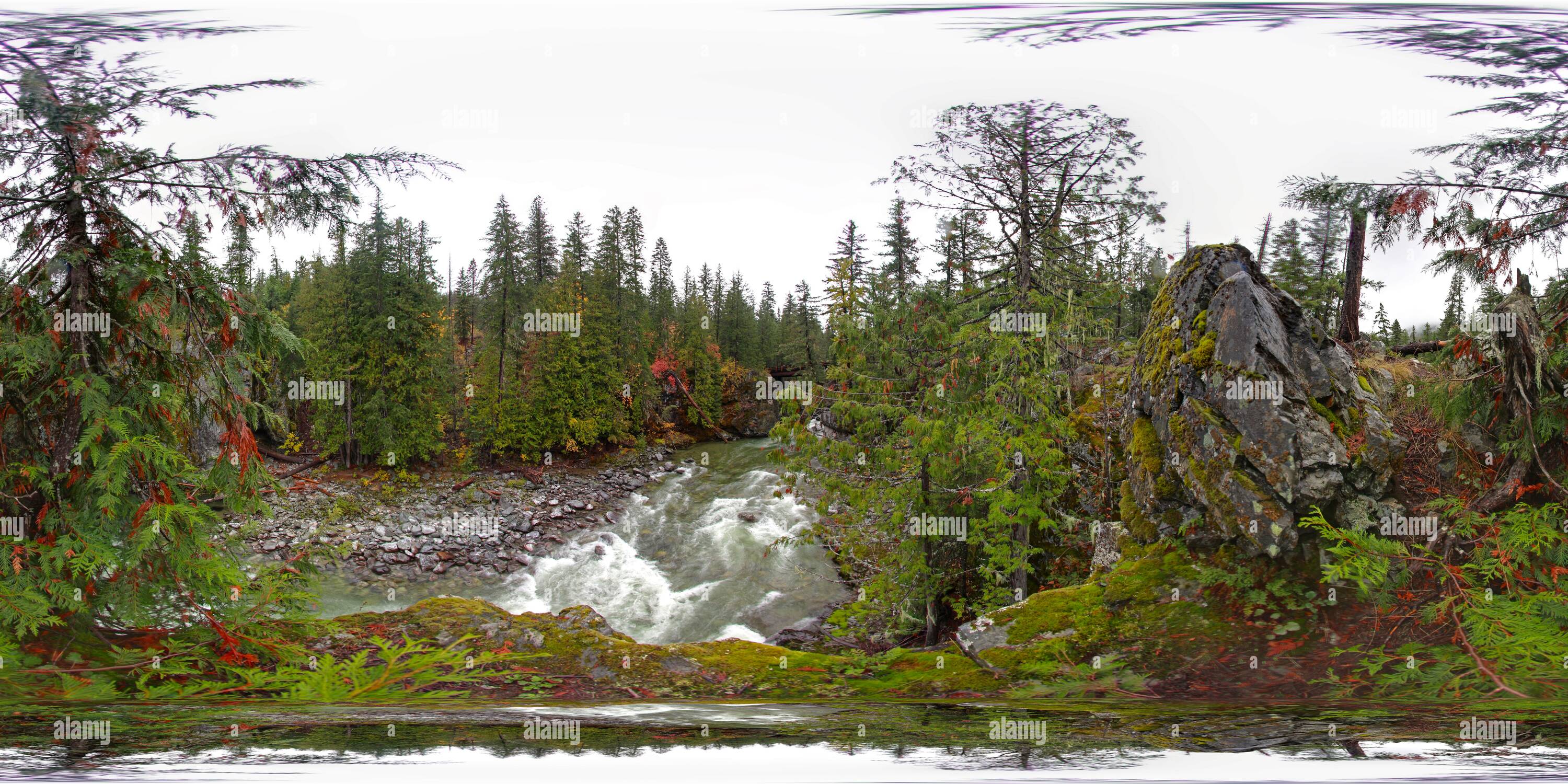 360° view of Stehekin cliff edge looking to High Bridge Alamy