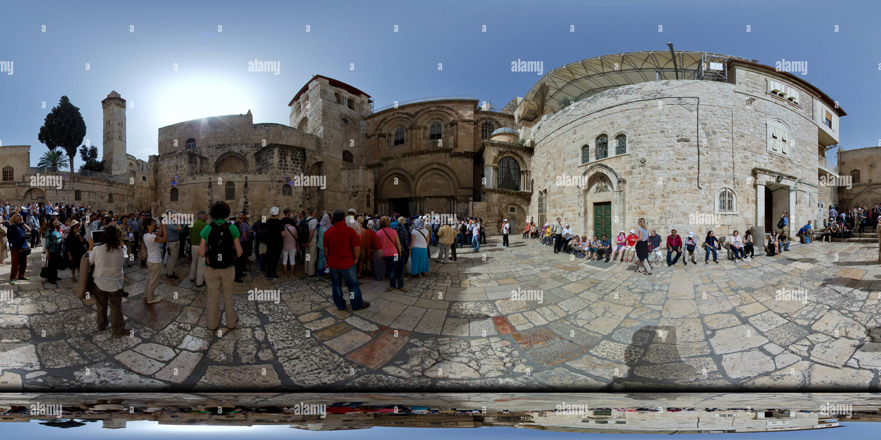 360 degree panoramic view of Church of the holy sepulchre, Jerusalem, 2016-04, freehand