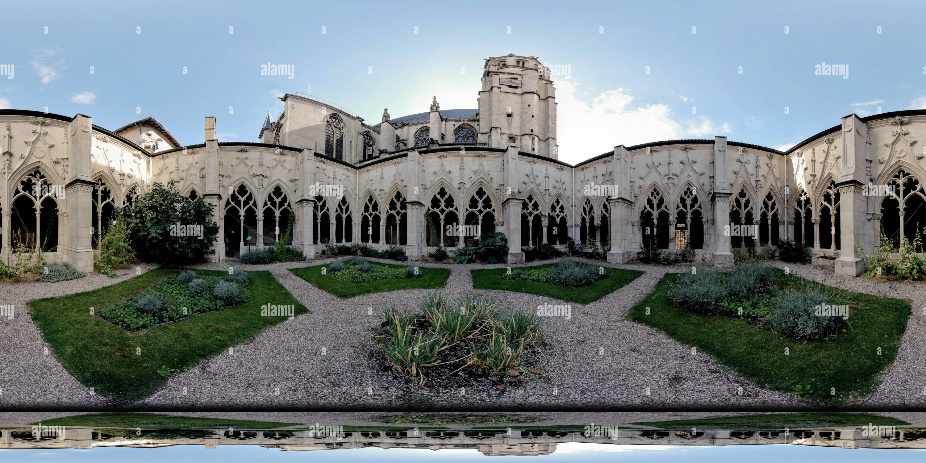 360 degree panoramic view of St Gengoult (Cloister), Toul, 2016-09, freehand