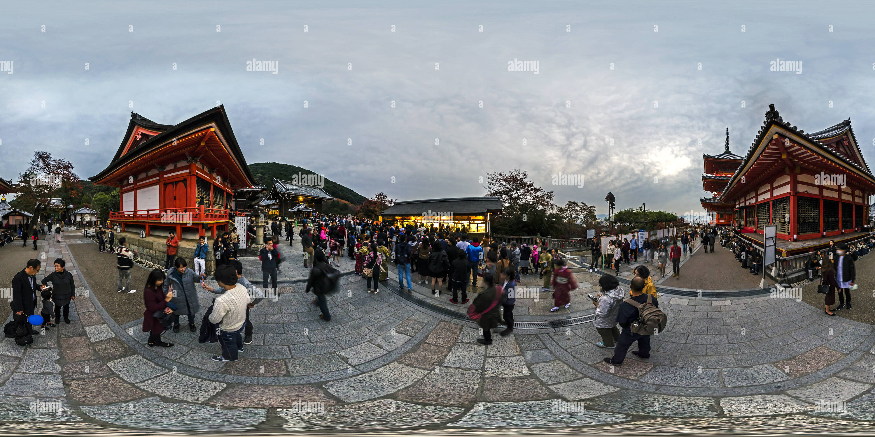 360 View Of Kiyomizu Dera Ticket Office 京都清水寺售票處 Kyoto Jp Alamy