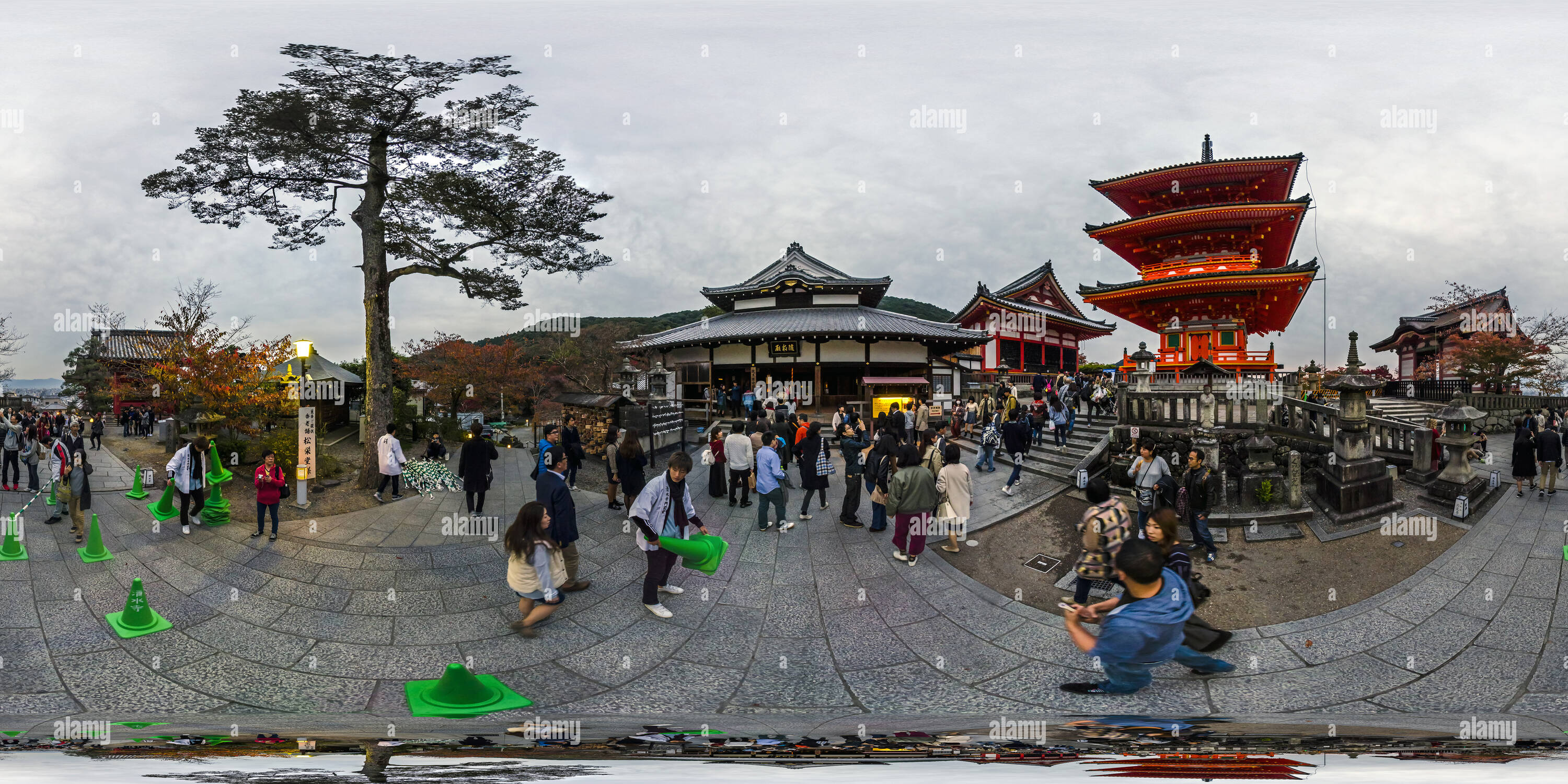 360 View Of Zuigu Do Of Kiyomizu Dera 京都清水寺隨求堂 Kyoto Jp Alamy