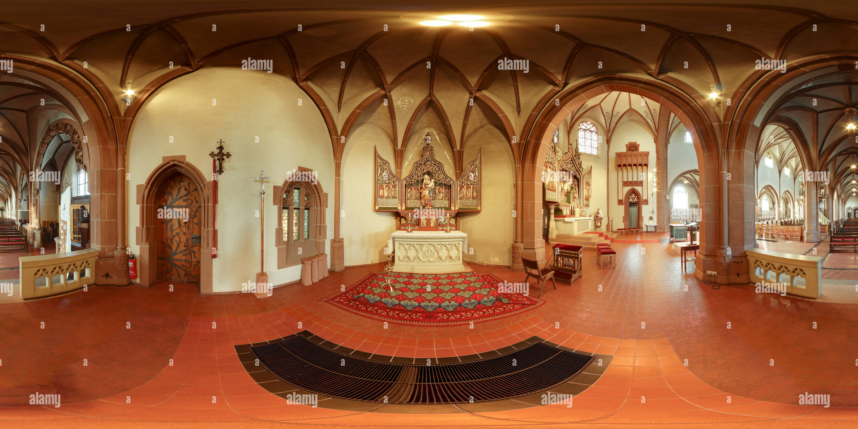 360 degree panoramic view of Church Heilig-Kreuz Worms Horchheim (IV), Madonna, 2017-02 Germany