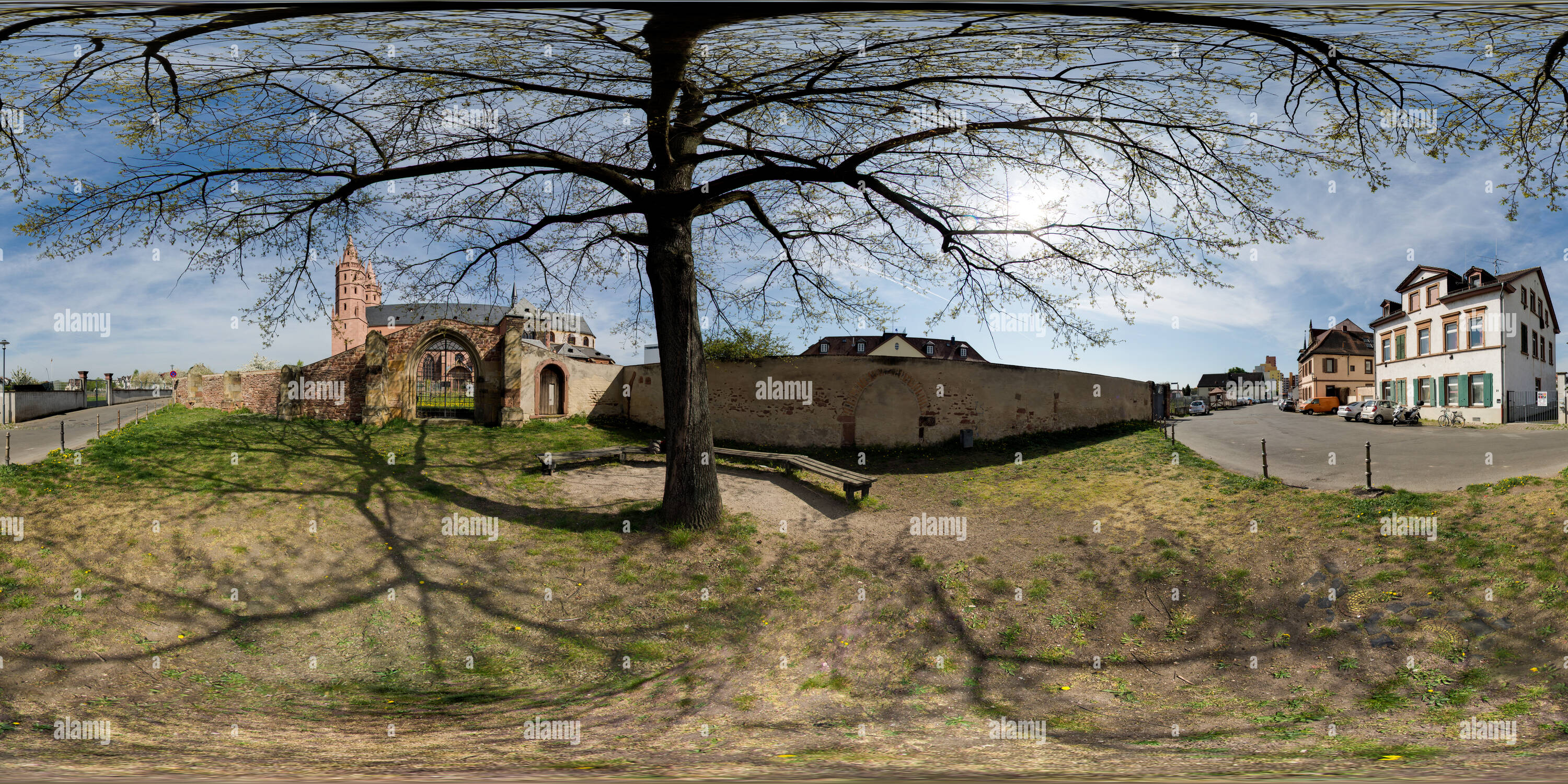 360° view of Liebfrauenkirche (Church of our Dear Lady) Worms, Southern