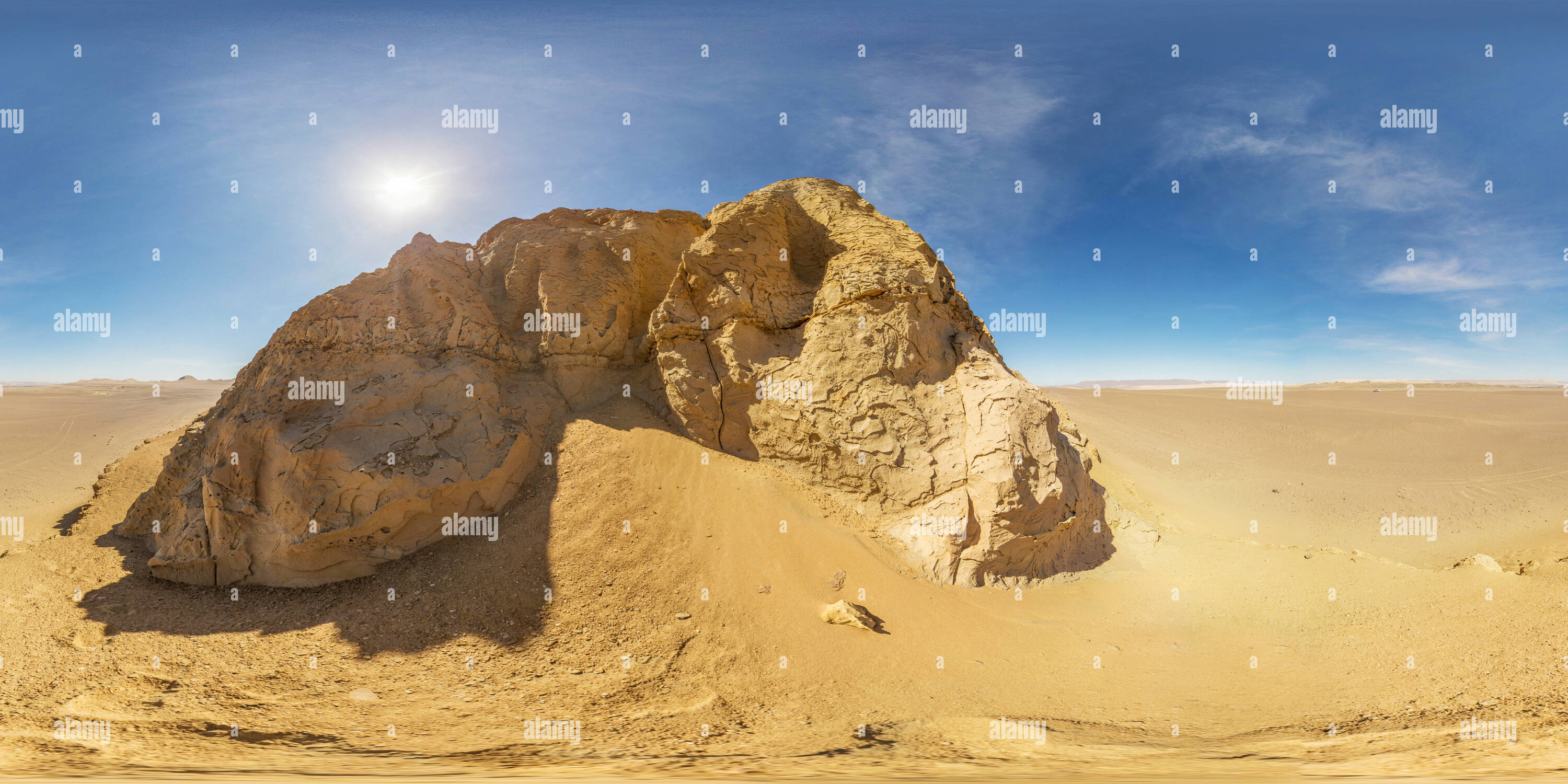 360° view of PERU - Coastal Desert of Nazca - Rock Formation 2 - Alamy