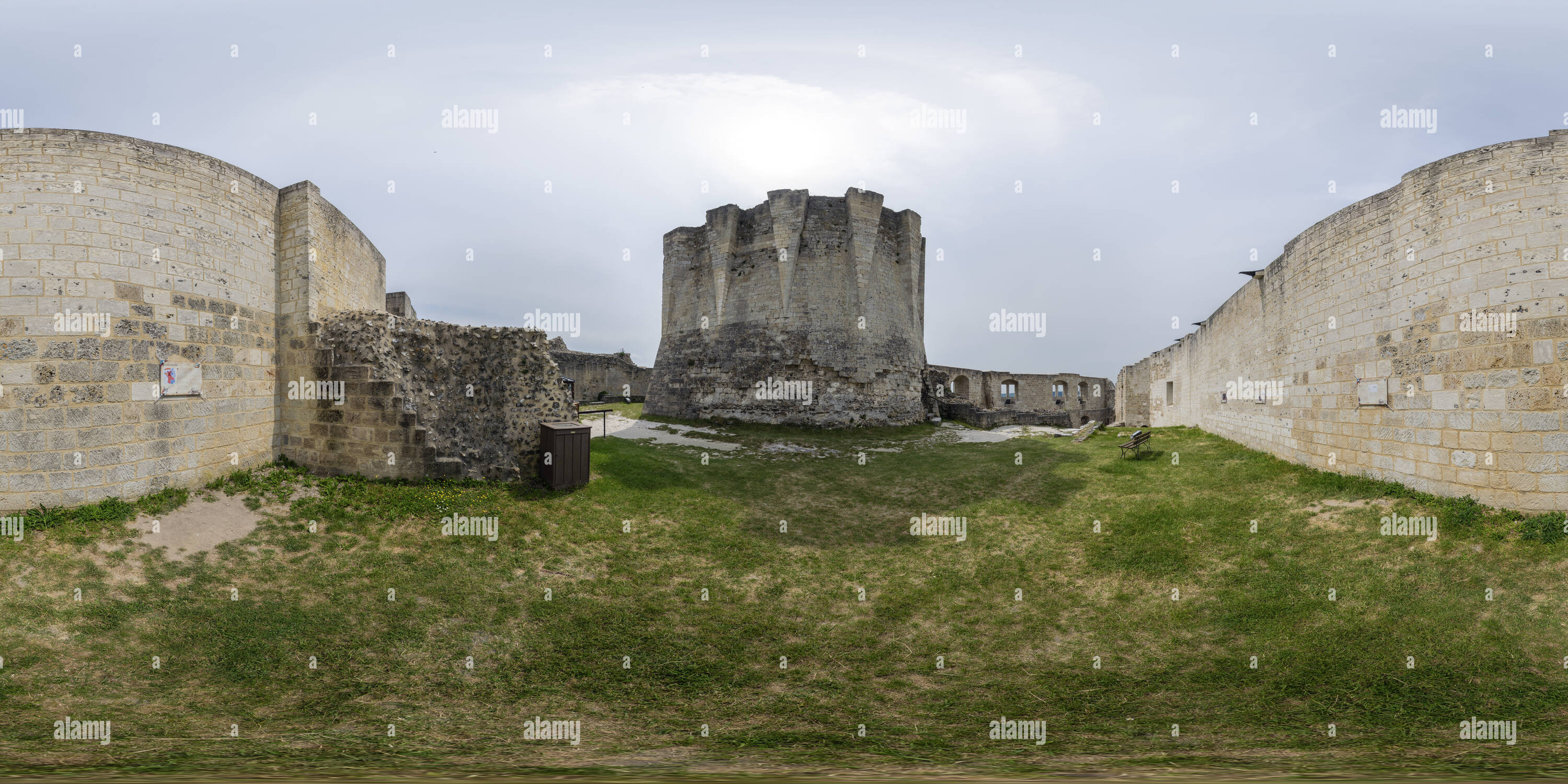 360 degree panoramic view of The Donjon at Chateau Gaillard, Upper Normandy