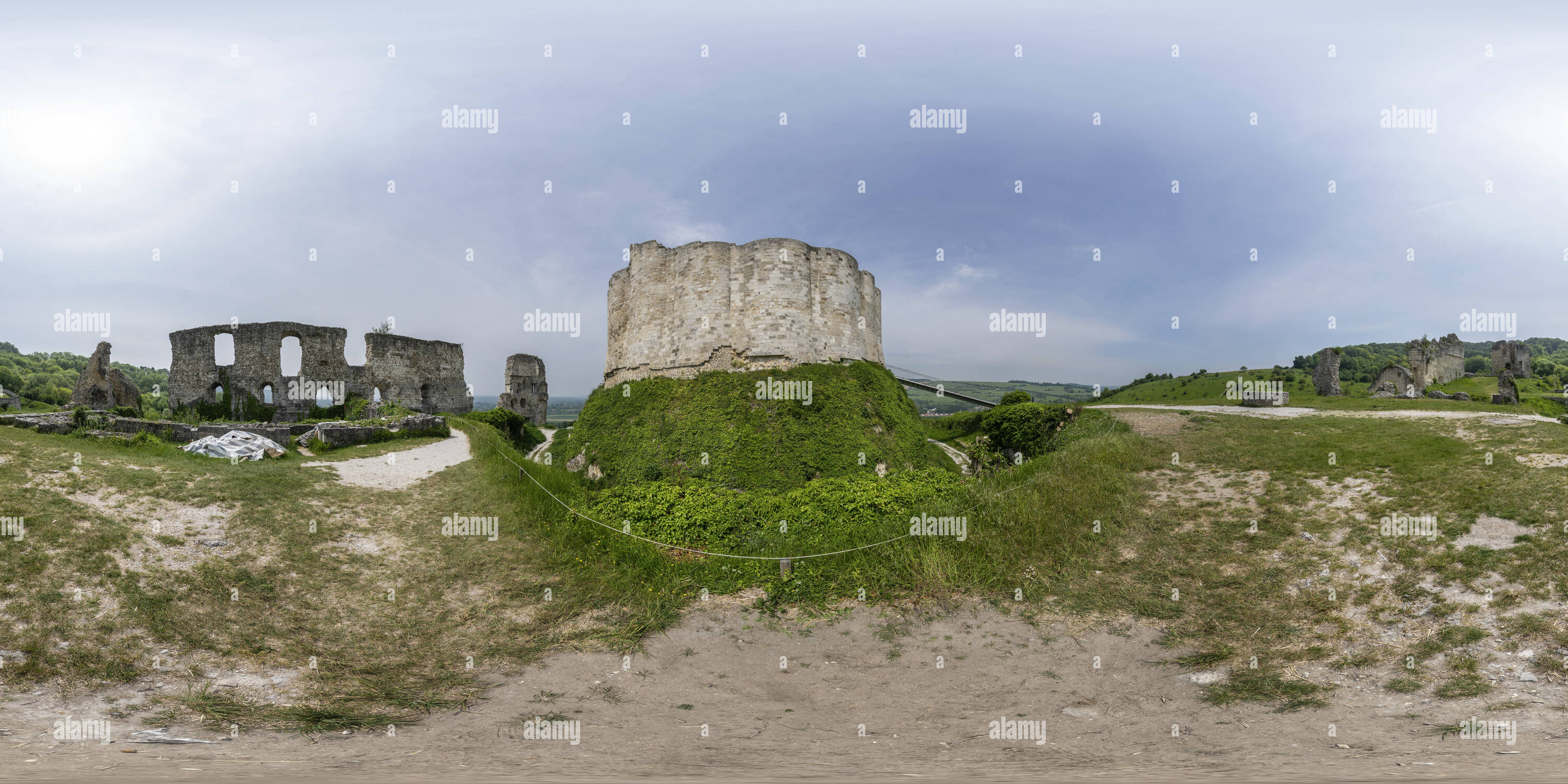 360 degree panoramic view of Middle Bailey at Chateau Gaillard, Upper Normandy