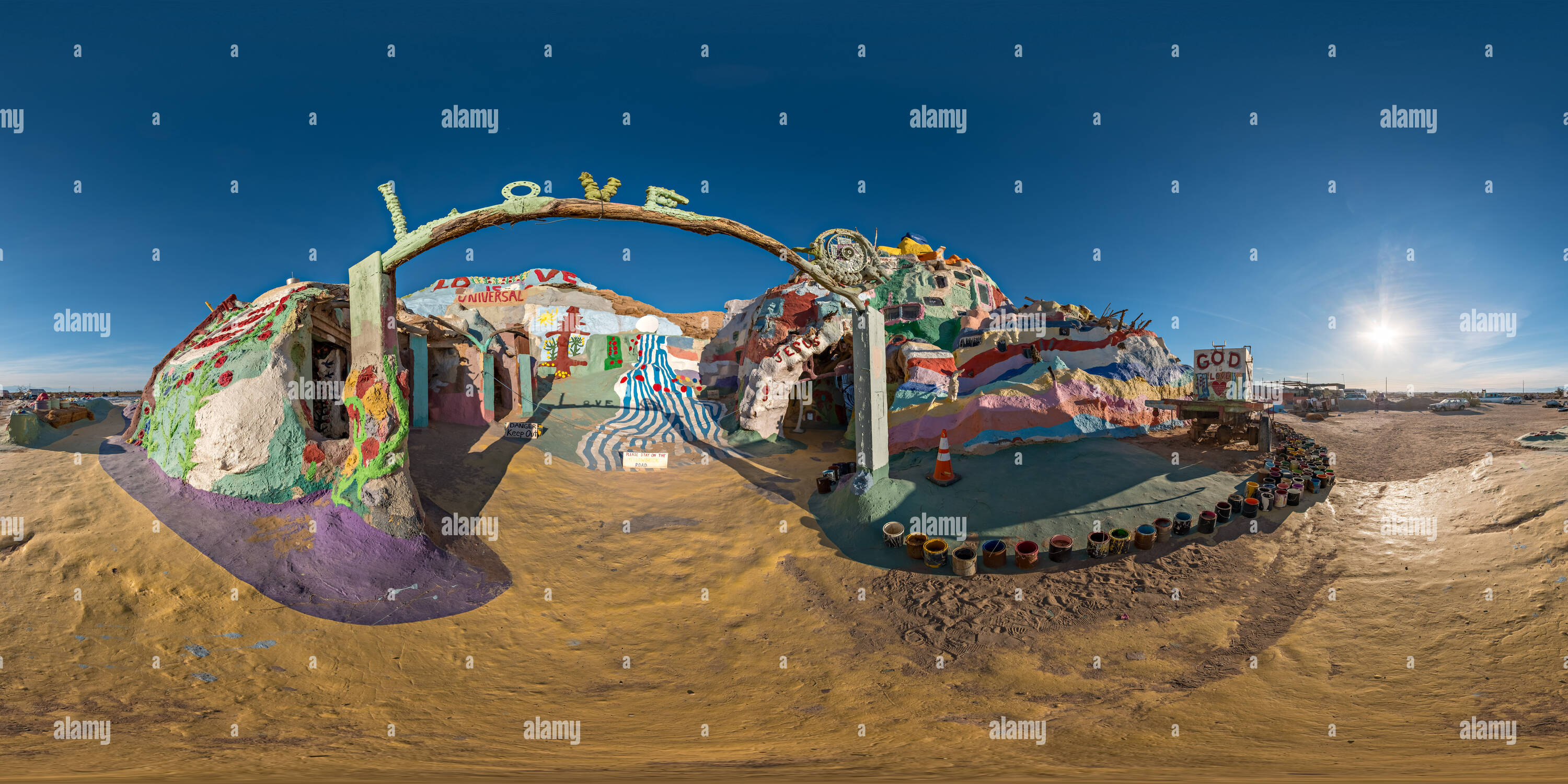 360° view of Salvation Mountain, Niland, California - Alamy