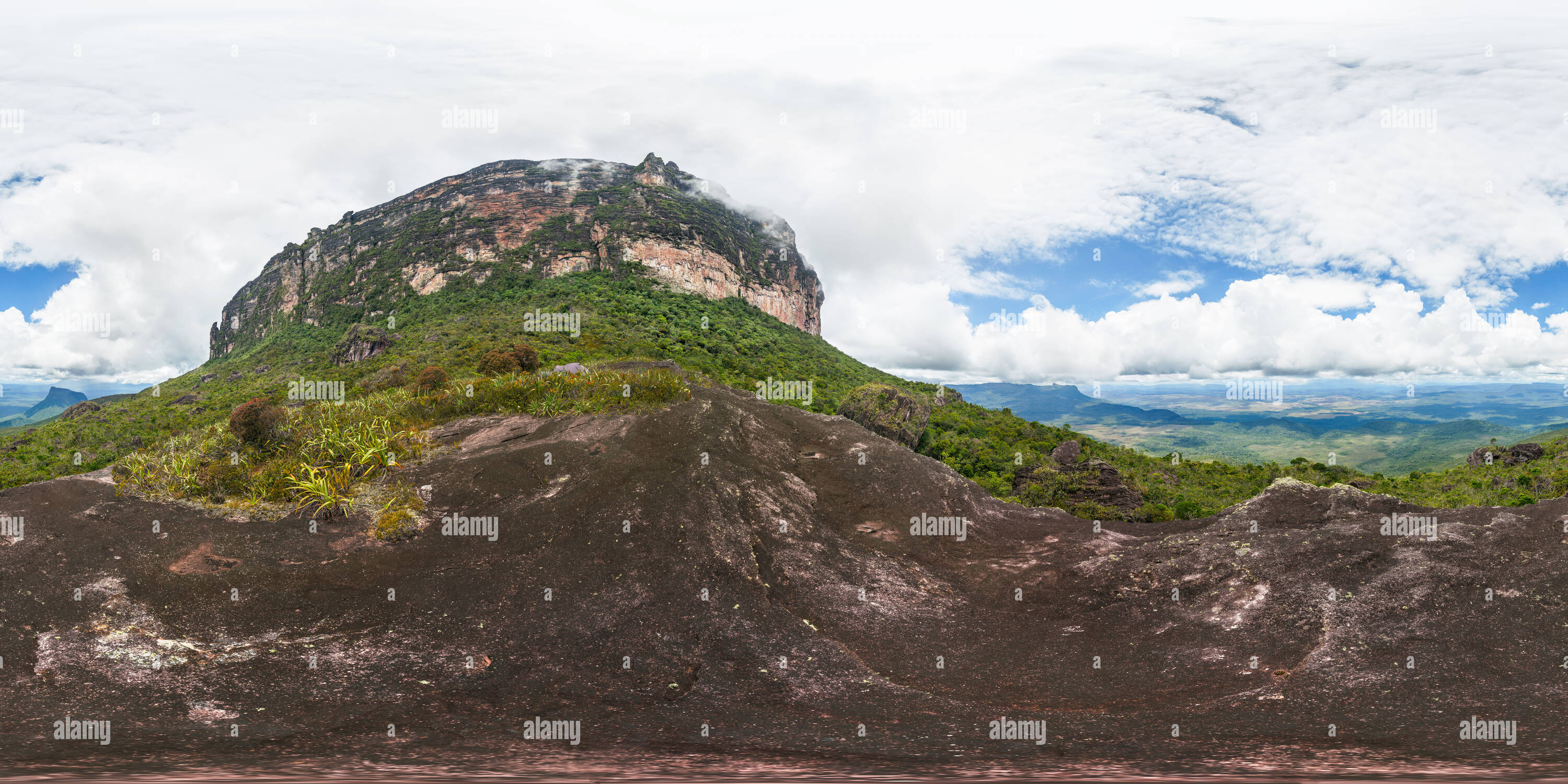 360° view of Putari mount base camp, in Canaima National park, Venezuela -  Alamy