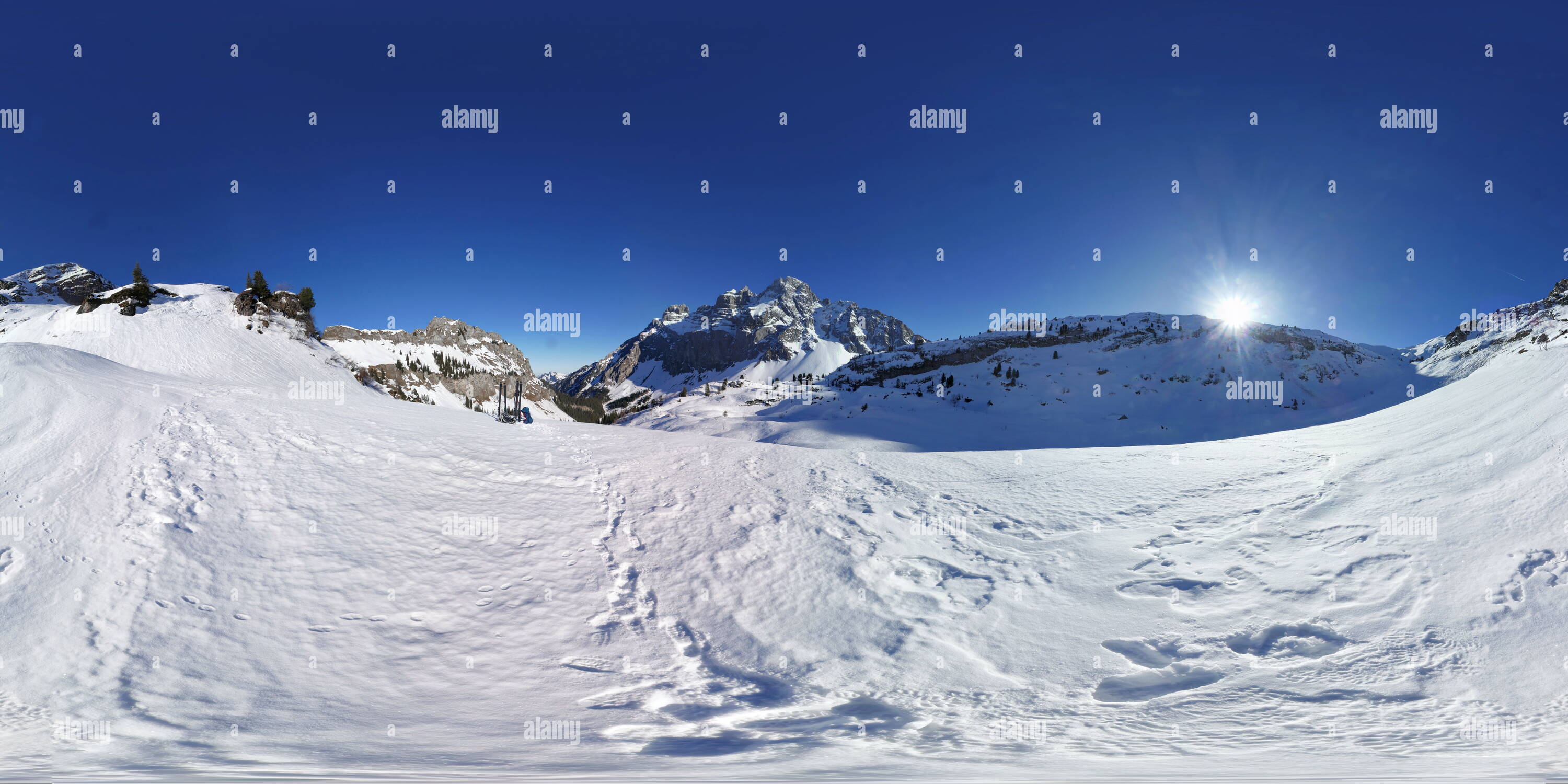 360° view of Mürtschenstock in wintertime - Alamy