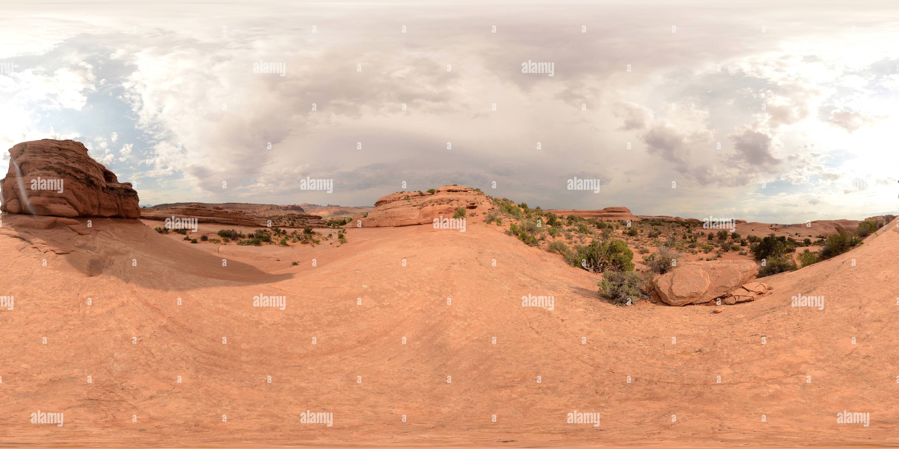 360 degree panoramic view of Arches National Park, Delicate Arch Trail viewpoint