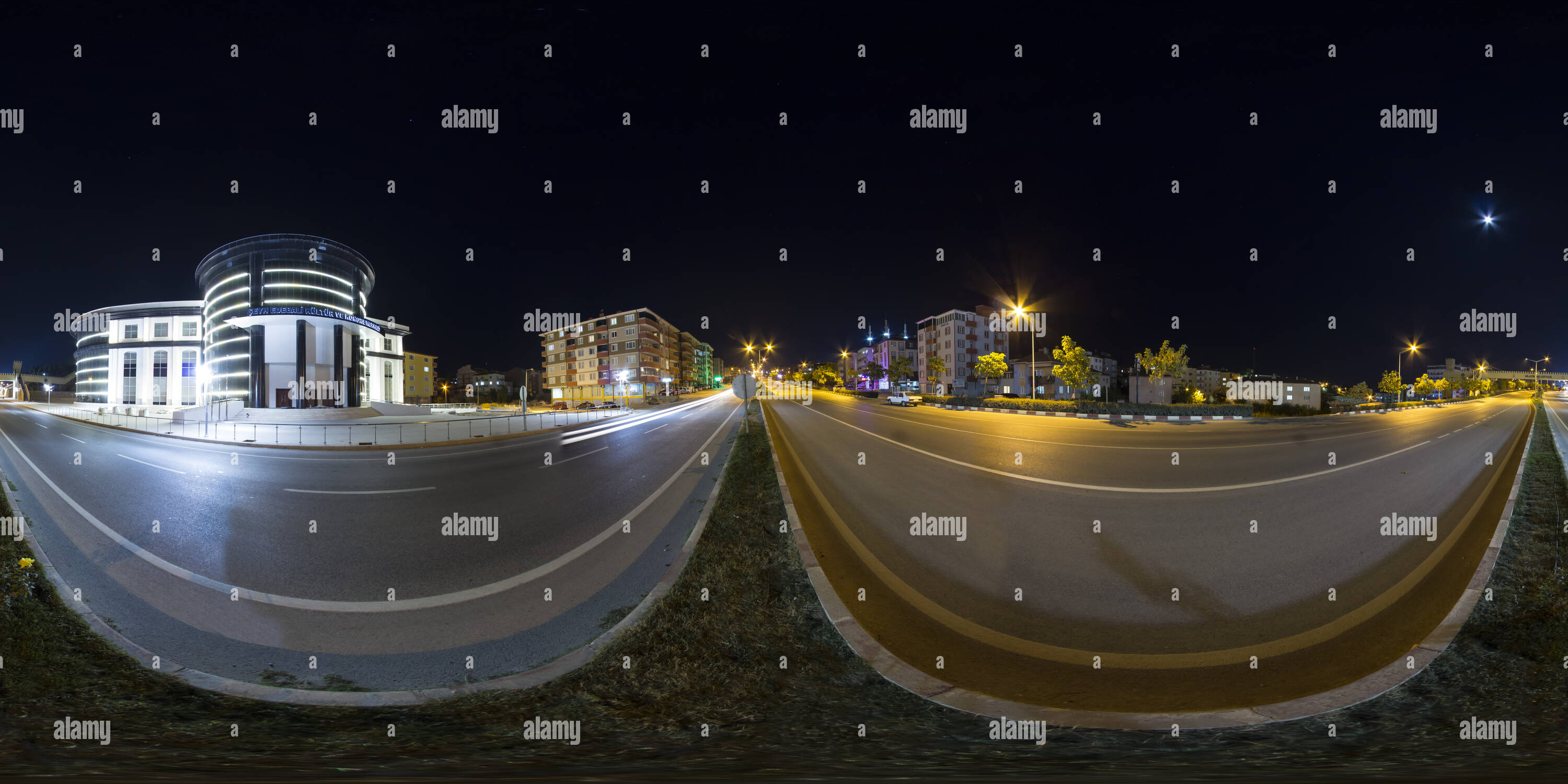 360 degree panoramic view of 245981 - Şeyh Edebali Kültür Merkezi - gece - Bilecik Sanal Tur
