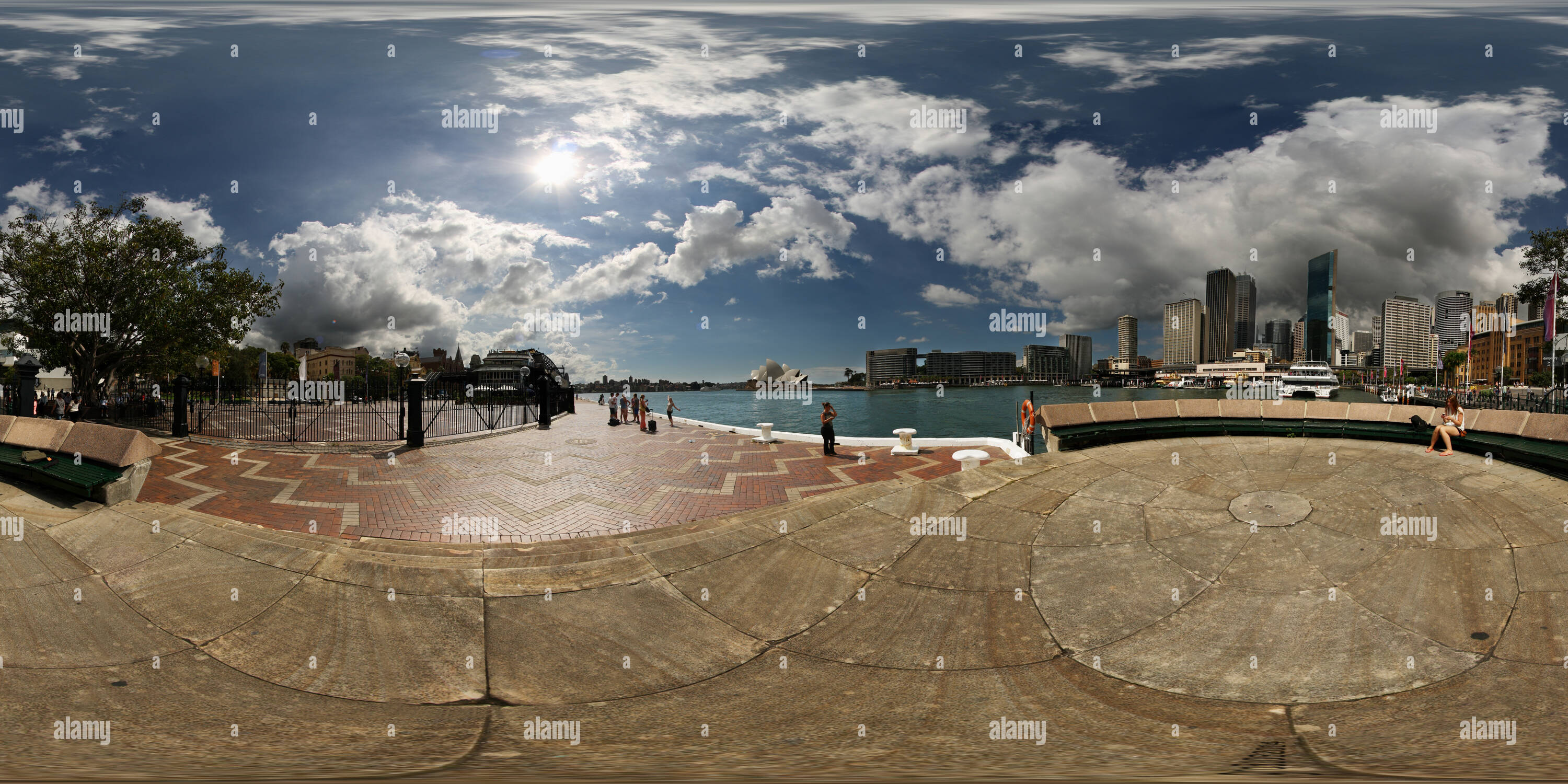 360° view of Sydney's Circular Quay ! (Opera House and Sydney Skyline ...