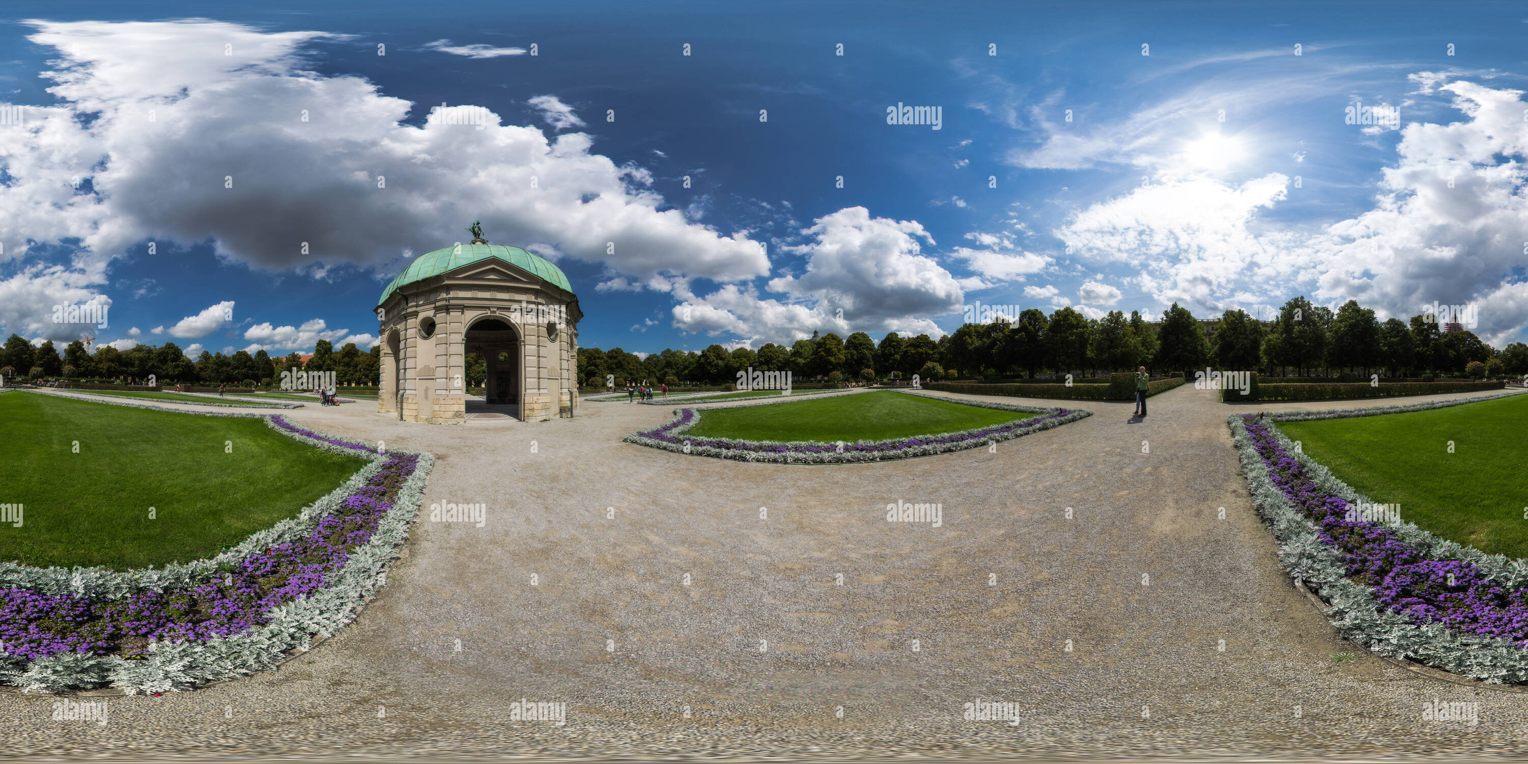 360 degree panoramic view of Hofgarten Munich