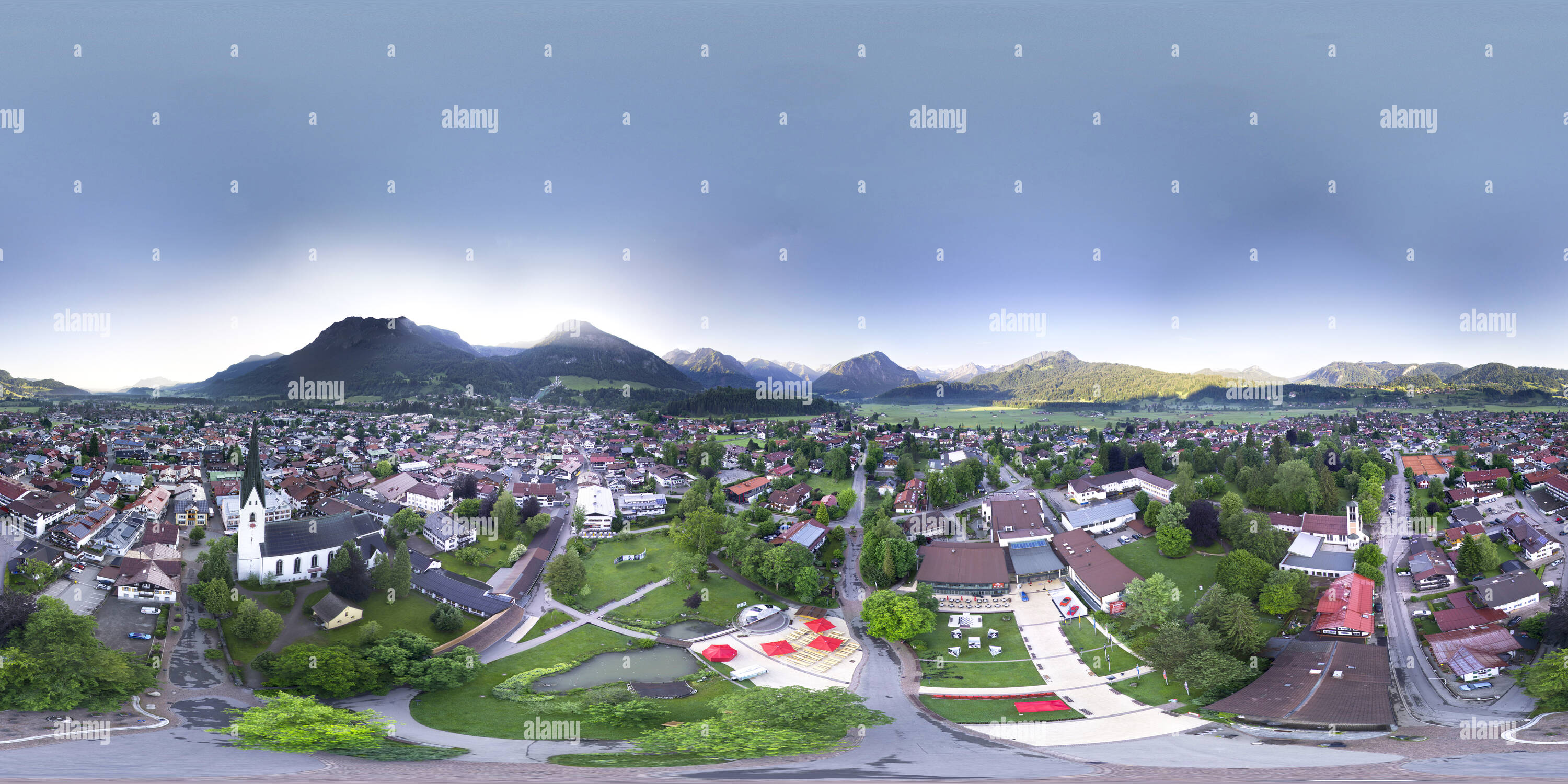  Foto zu 360° view of Oberstdorfer Fotogipfel 2015, Early Morning, Aerial View 