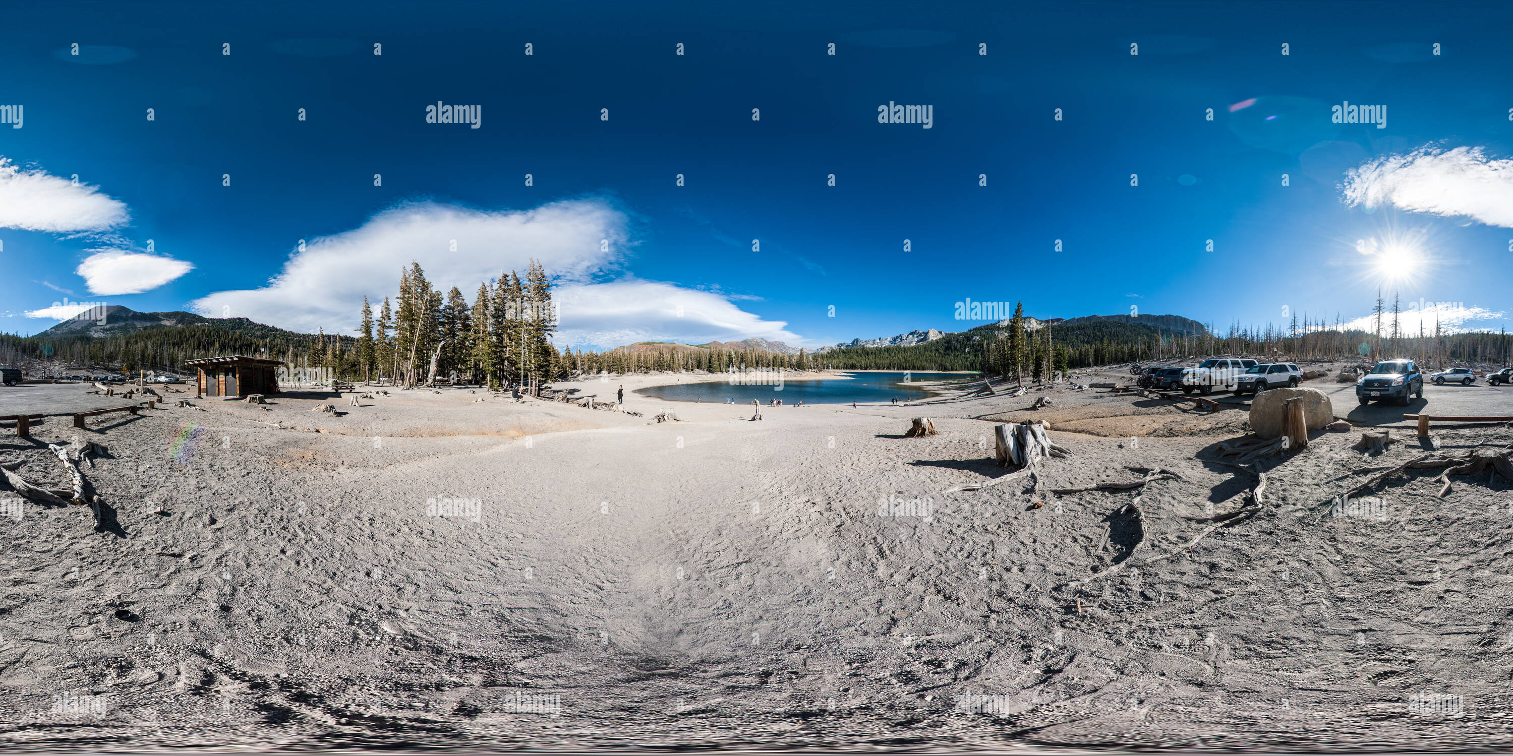 360 degree panoramic view of Horseshoe Lake in Mammoth Lakes