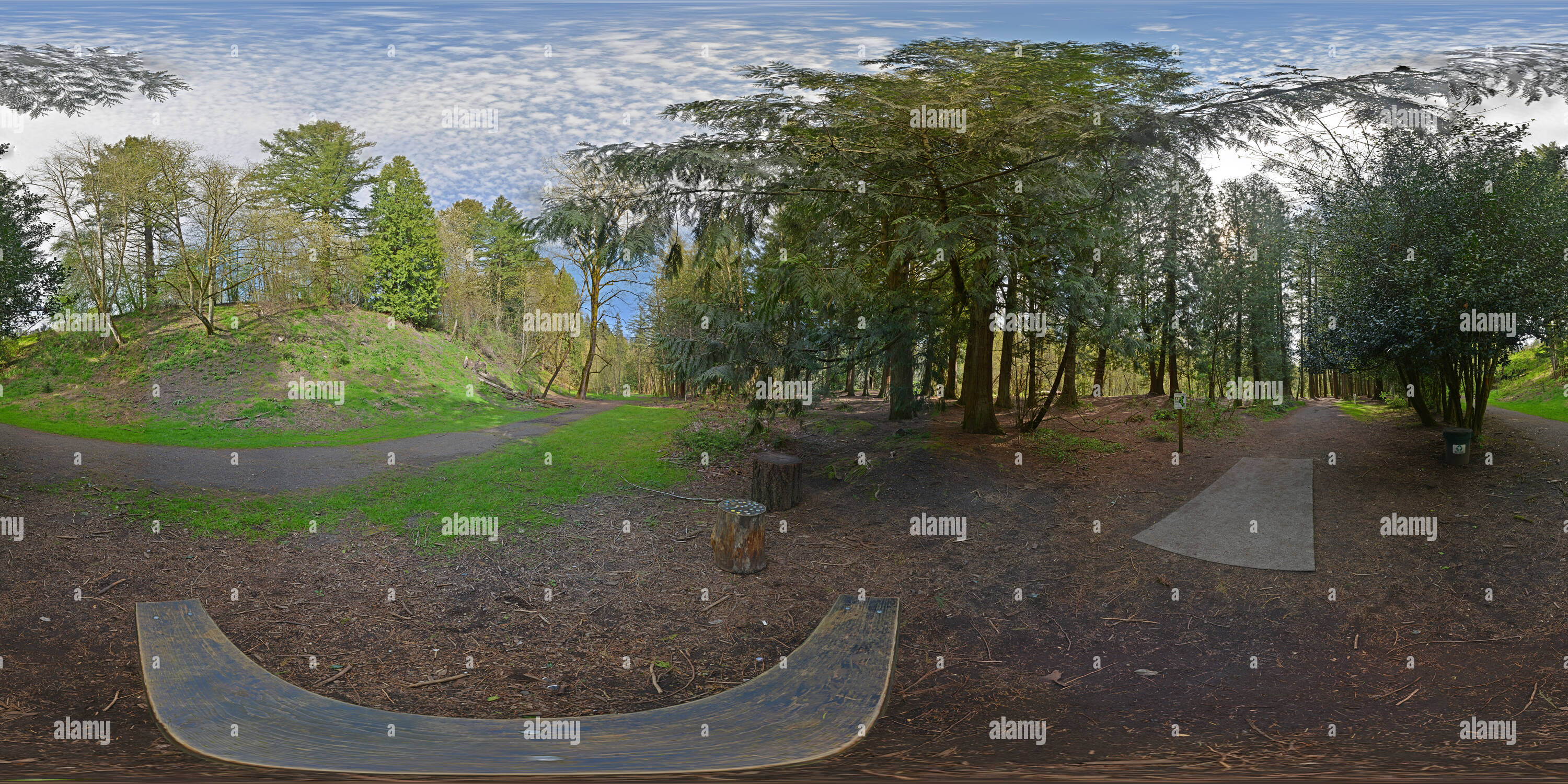 360° view of DGC Dabney Disc Golf Course hole 16 Alamy