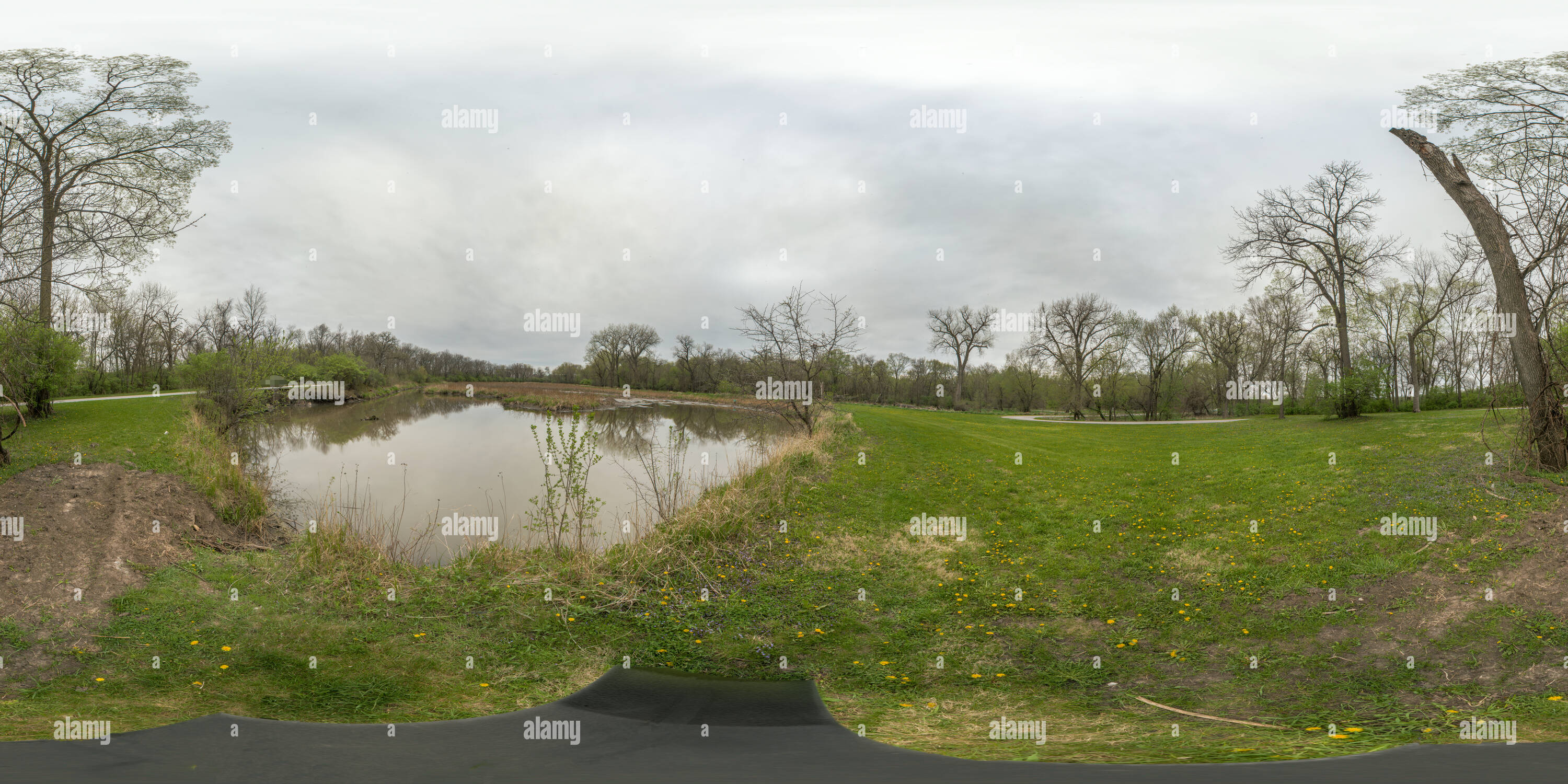 360° view of Water Works Park Pond and Wetlands. Des Moines, Iowa Alamy
